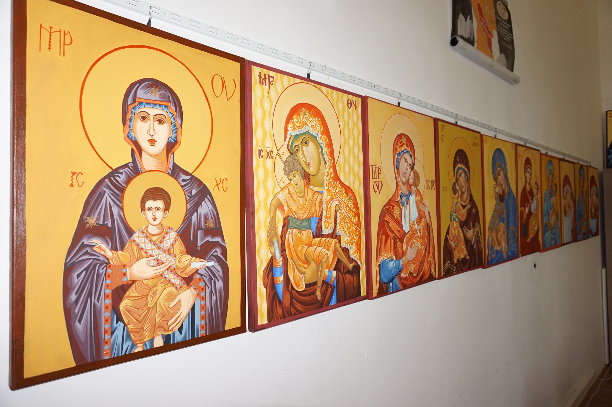 Expoziție la Iași: „Sfânta Cuvioasă Parascheva, emblema spiritualităţii ieşene“