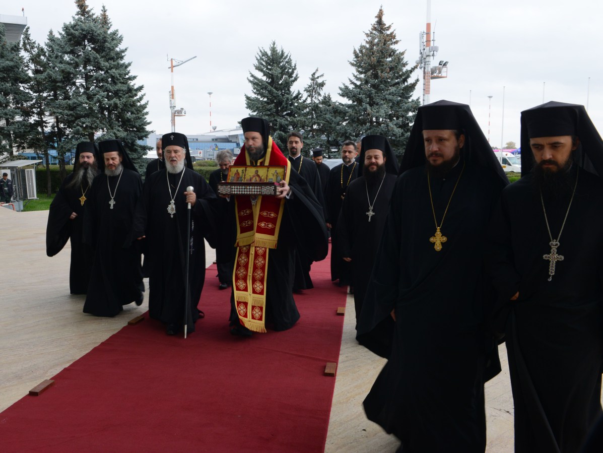 (Video) Moaștele Sfântului Arhidiacon Ștefan au ajuns în București