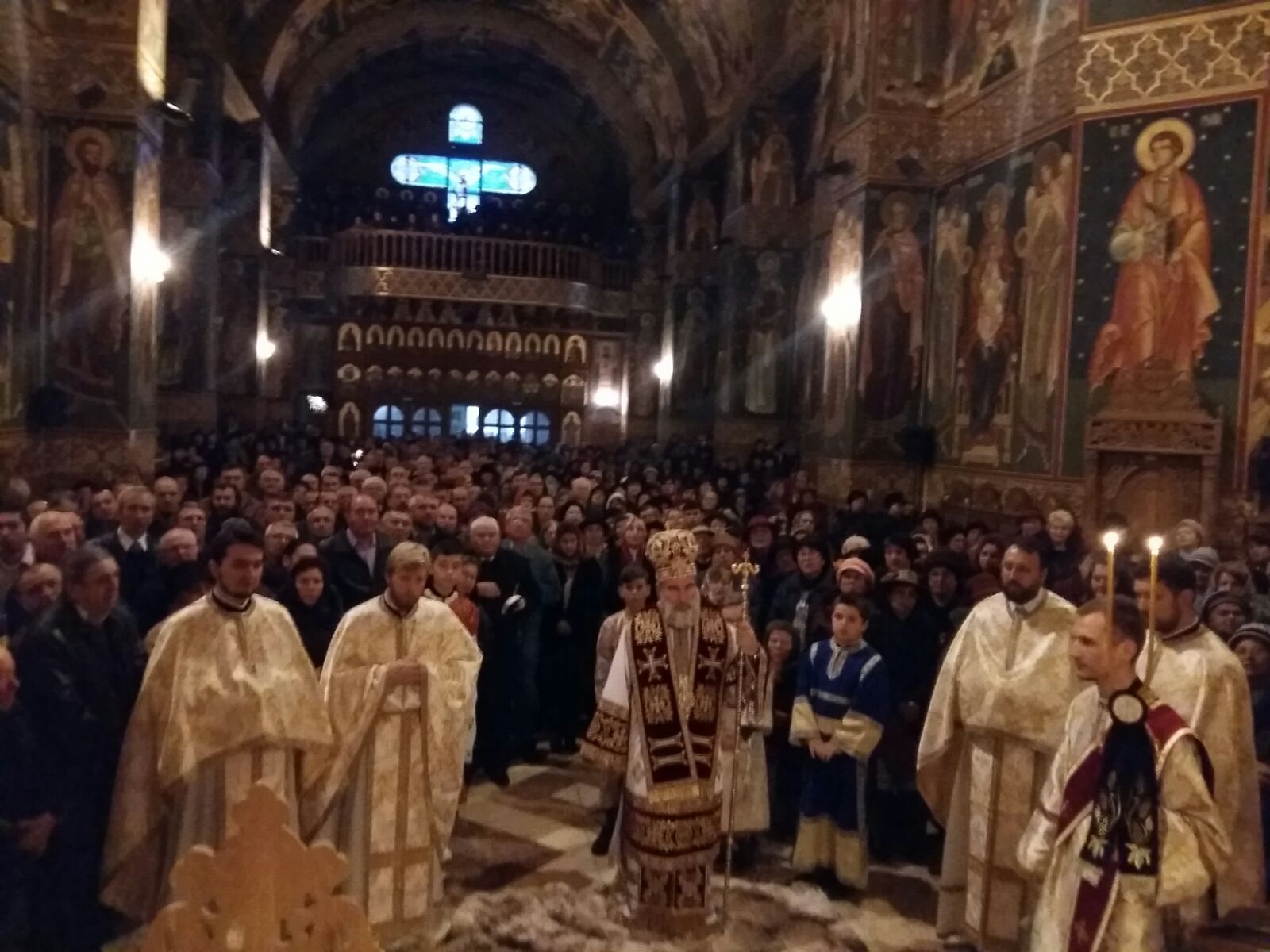 Hram la „Mitroviţa Bacăului“ Hram la „Mitroviţa Bacăului“