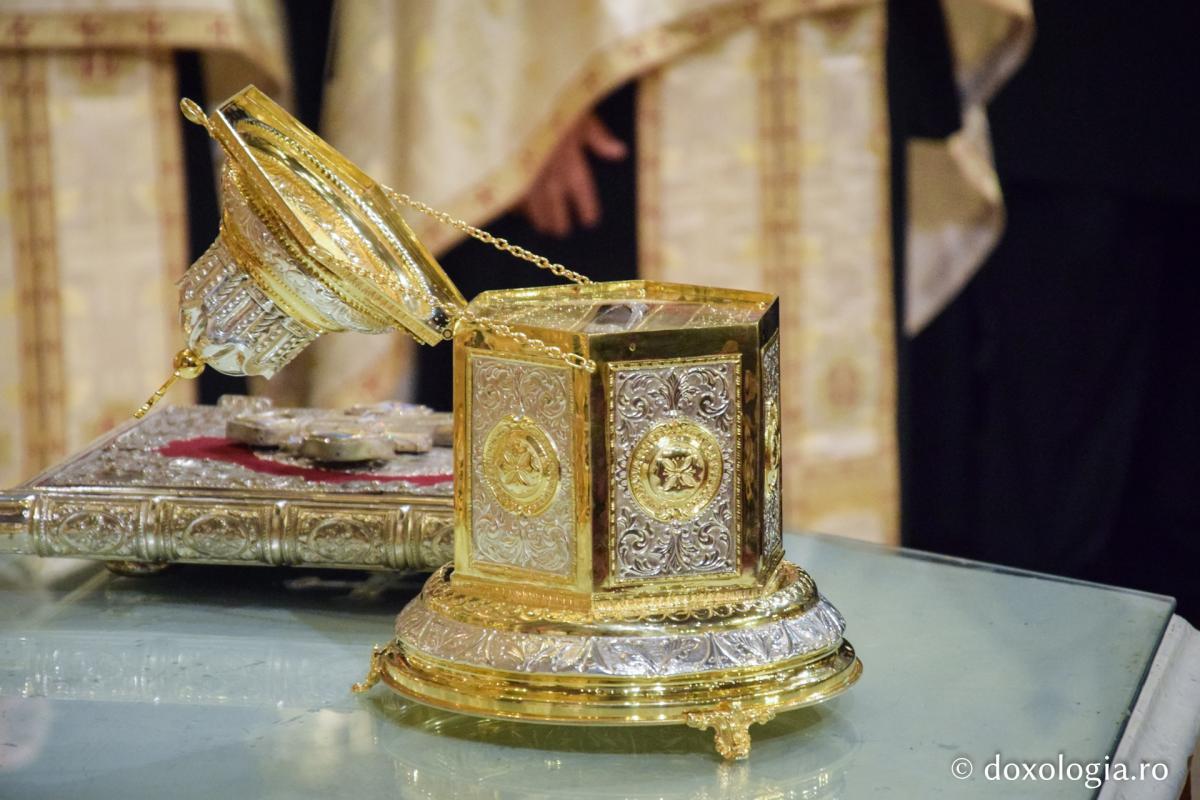 Foto: Tudorel Rusu Moaştele Sfântului Cuvios Neofit Zăvorâtul au ajuns la Iași