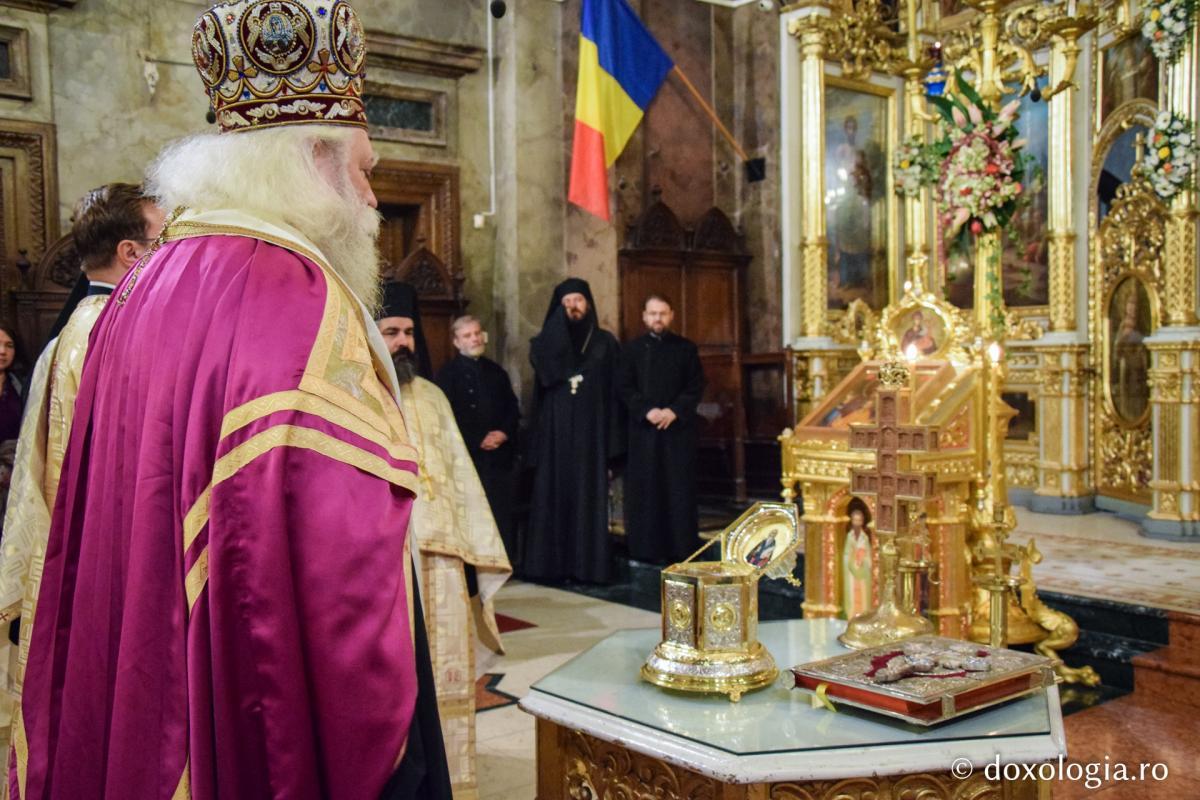 Foto: Tudorel Rusu Moaştele Sfântului Cuvios Neofit Zăvorâtul au ajuns la Iași
