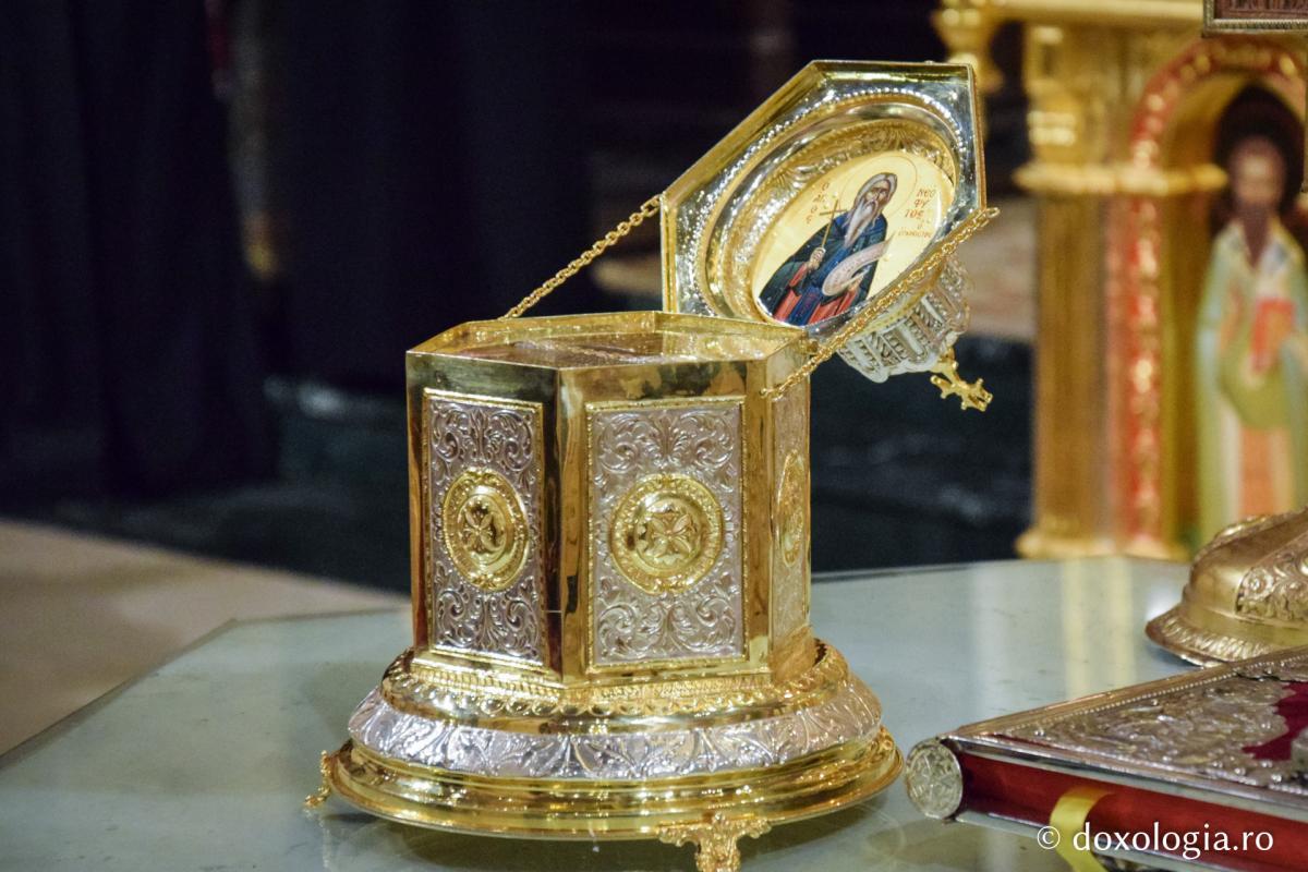 Foto: Tudorel Rusu Moaştele Sfântului Cuvios Neofit Zăvorâtul au ajuns la Iași