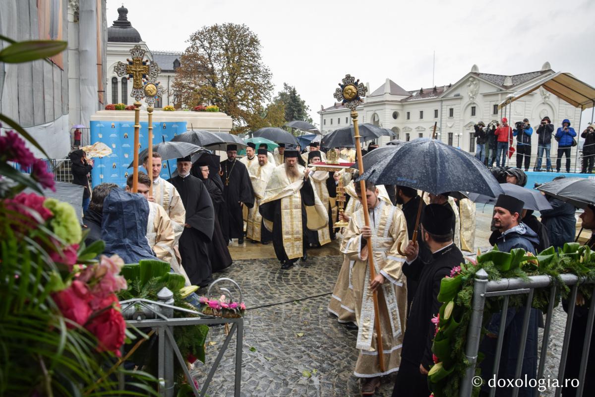 Foto: Tudorel Rusu Moaştele Sfântului Cuvios Neofit Zăvorâtul au ajuns la Iași