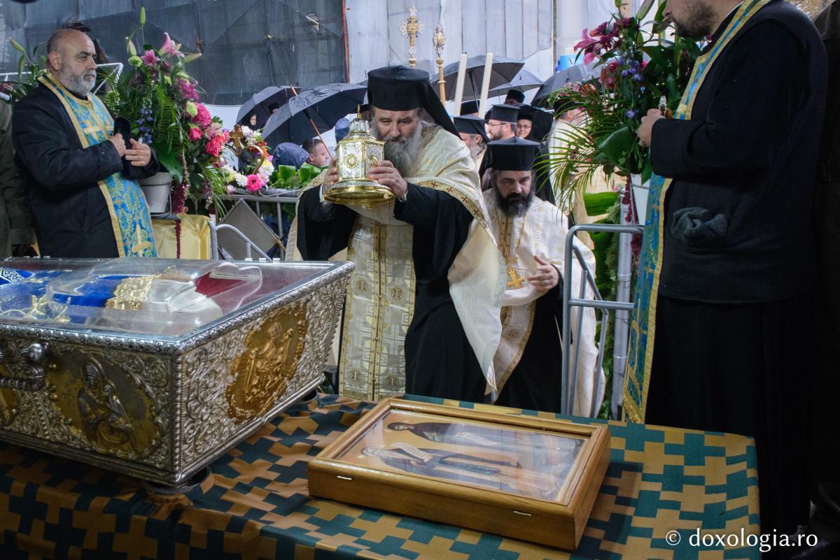 Foto: Tudorel Rusu Moaştele Sfântului Cuvios Neofit Zăvorâtul au ajuns la Iași