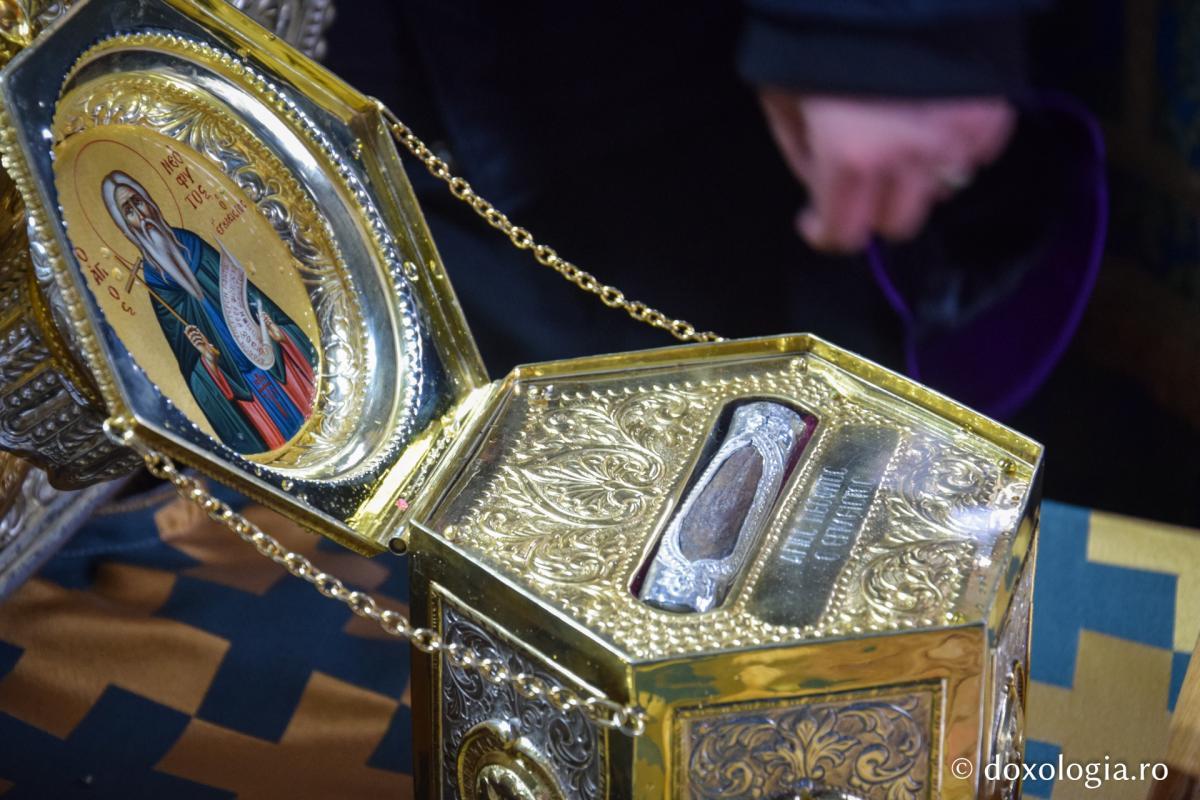 Foto: Tudorel Rusu Moaştele Sfântului Cuvios Neofit Zăvorâtul au ajuns la Iași