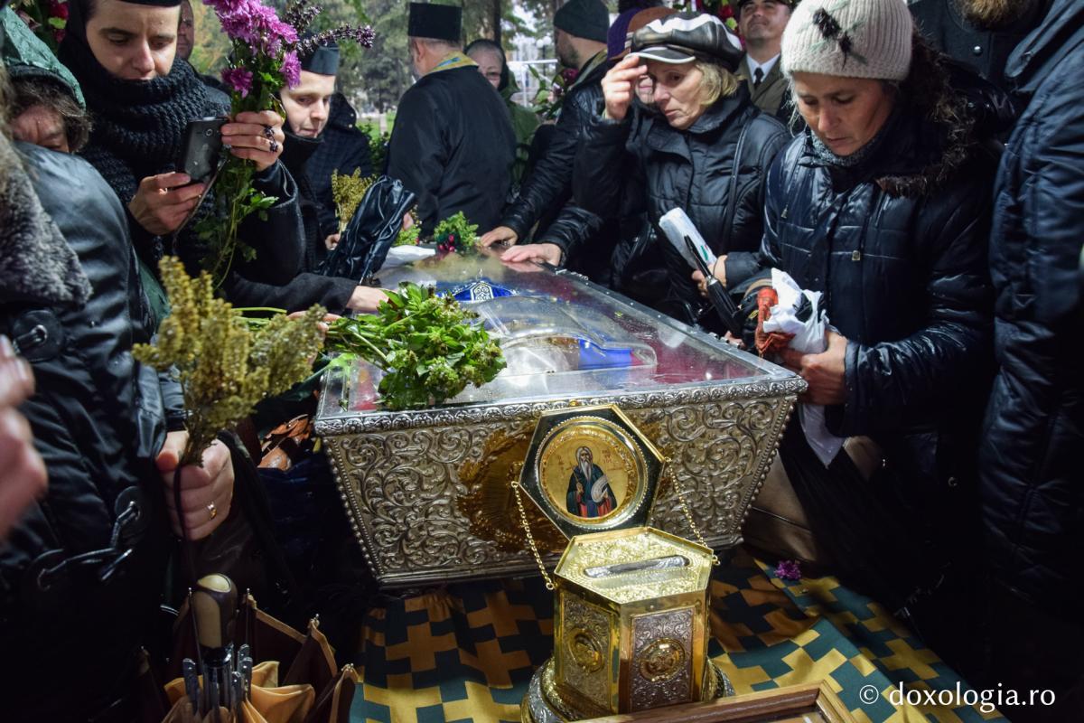 Foto: Tudorel Rusu Moaştele Sfântului Cuvios Neofit Zăvorâtul au ajuns la Iași