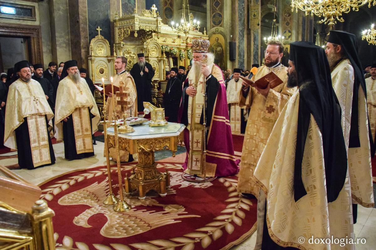 Foto: Tudorel Rusu Moaştele Sfântului Cuvios Neofit Zăvorâtul au ajuns la Iași