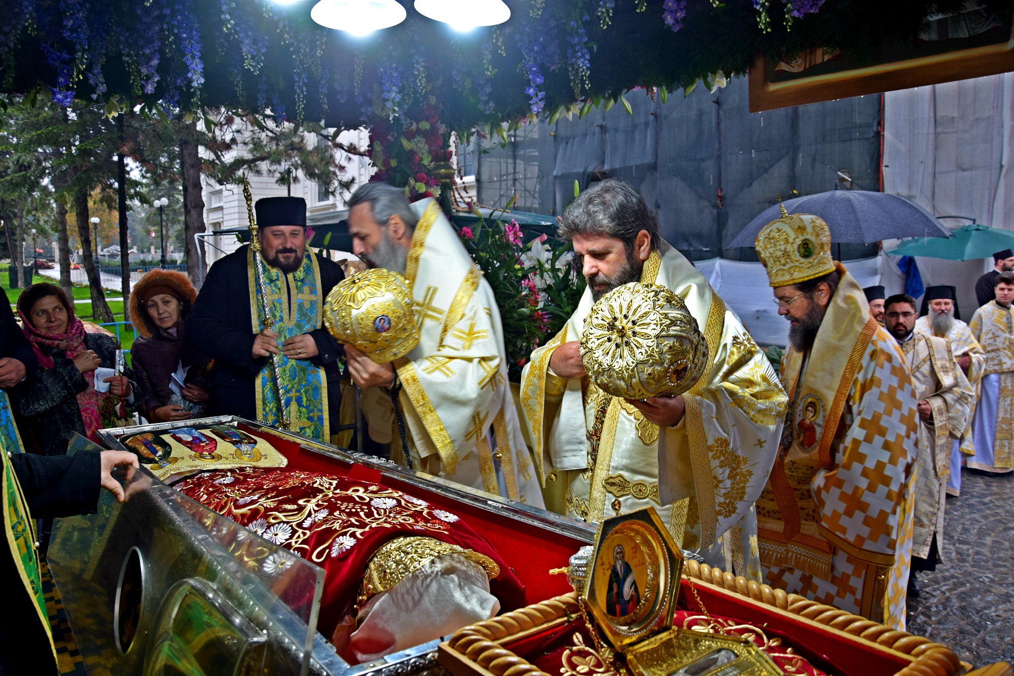 IPS Mitropolit Ioan de Koriţá: „Protejați Biserica! Păstrați-vă Biserica strămoșească și susțineți-o!”