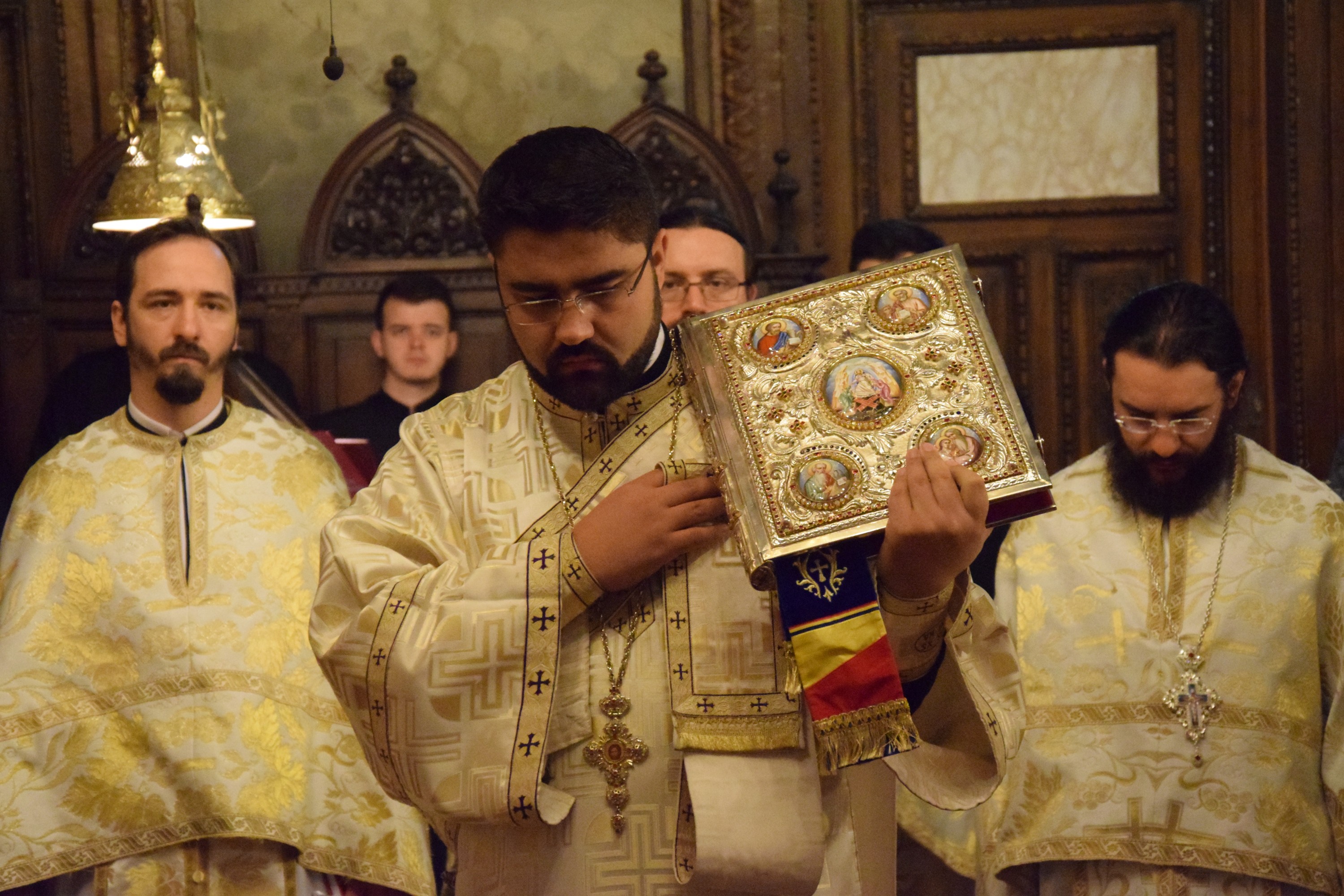 IPS Mitropolit Ioan de Koriţá: „Protejați Biserica! Păstrați-vă Biserica strămoșească și susțineți-o!”