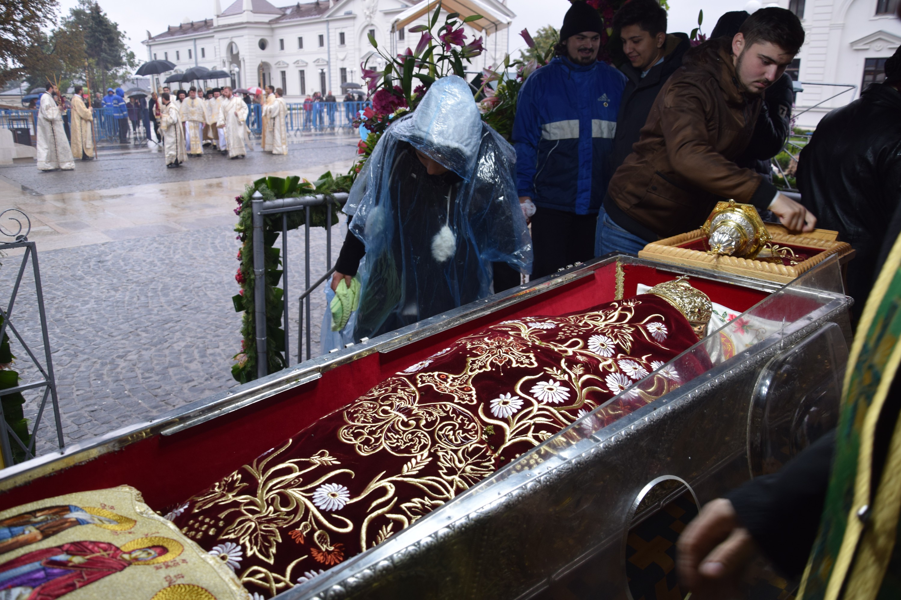 IPS Mitropolit Ioan de Koriţá: „Protejați Biserica! Păstrați-vă Biserica strămoșească și susțineți-o!”