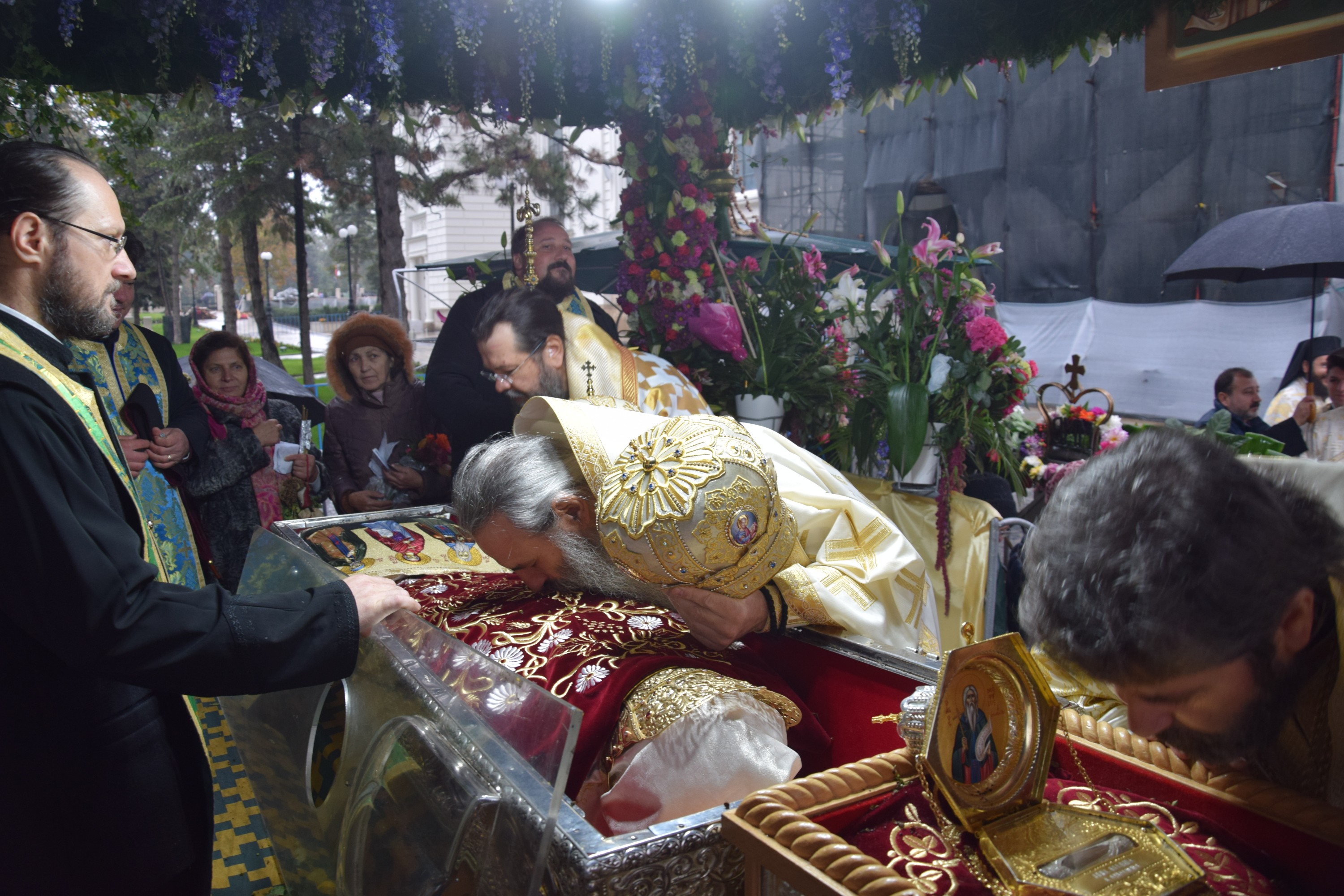 IPS Mitropolit Ioan de Koriţá: „Protejați Biserica! Păstrați-vă Biserica strămoșească și susțineți-o!”