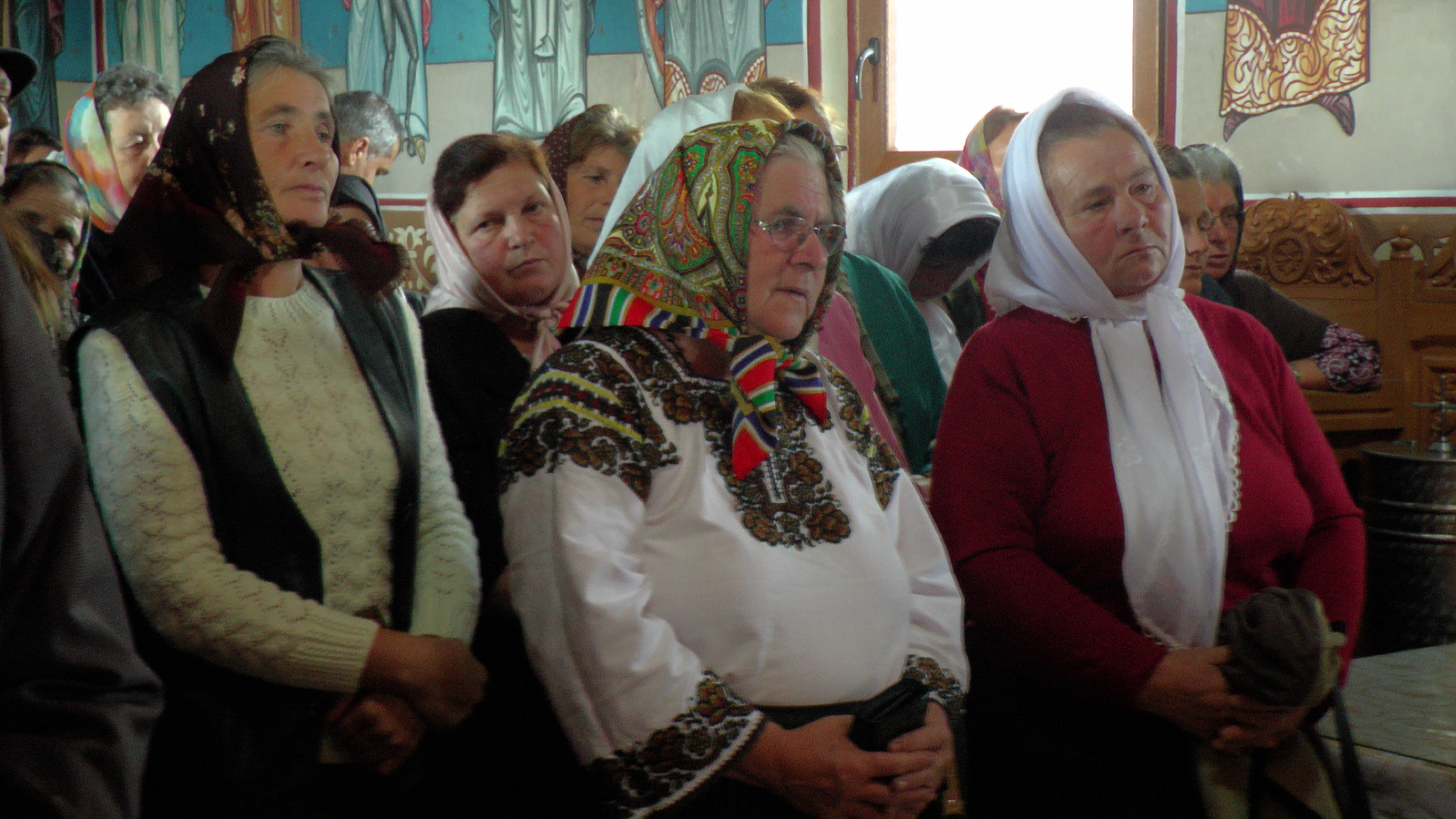 Liturghii arhiereşti la Mănăstirea Groşi şi Parohia Botuş