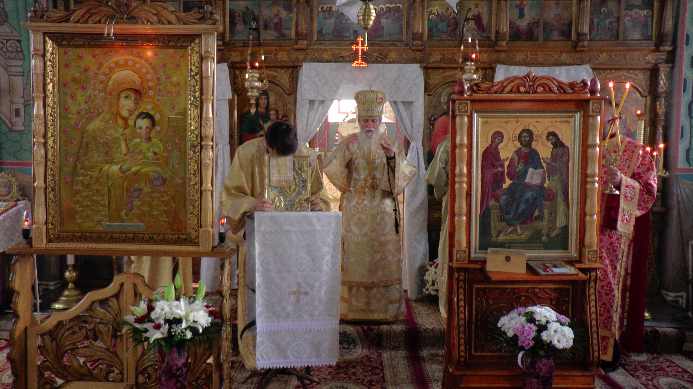 20 de ani de slujire preoțească, serbați prin Liturghie arhierească