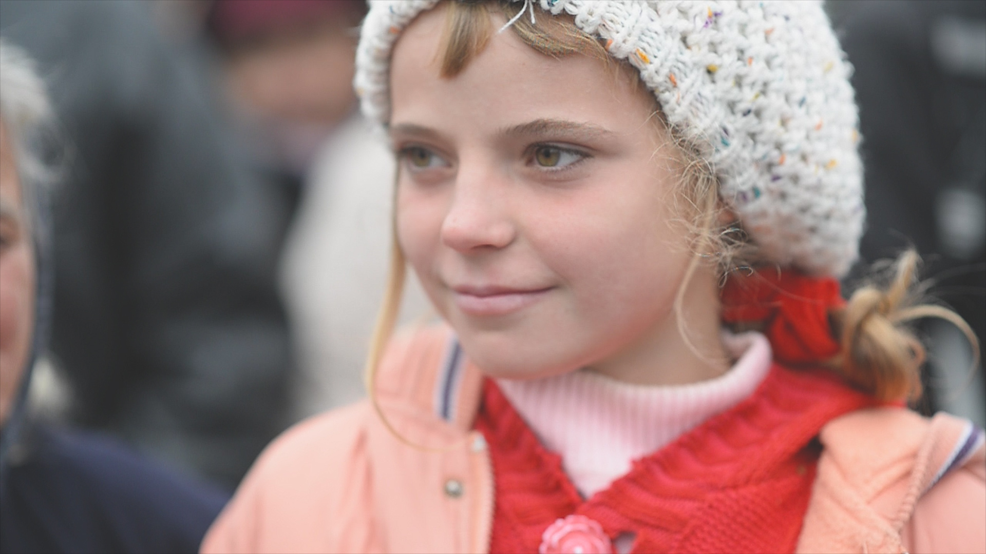 (Video) Pelerinii simt că sunt protejați de Sfânta Parascheva