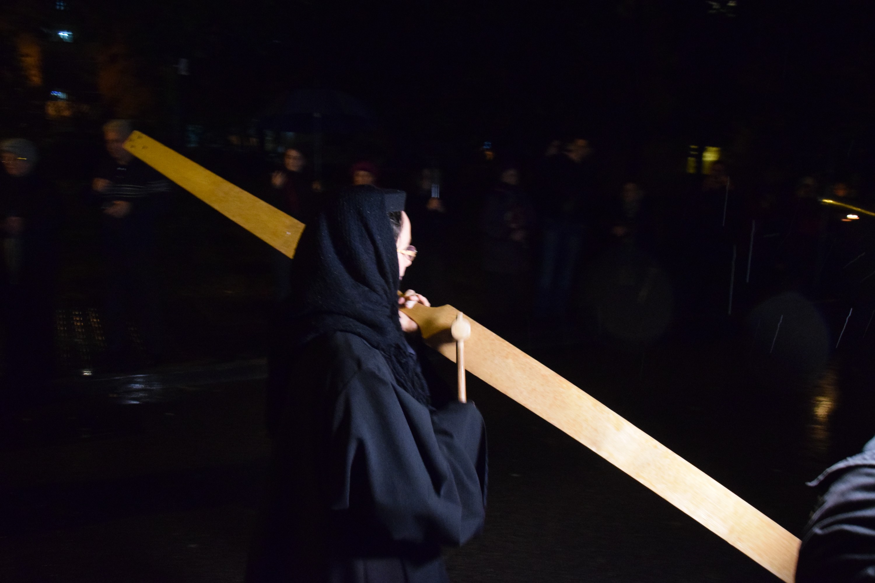 Prin frig și ploaie: pelerini din toată țara au străbătut „Calea Sfinților”