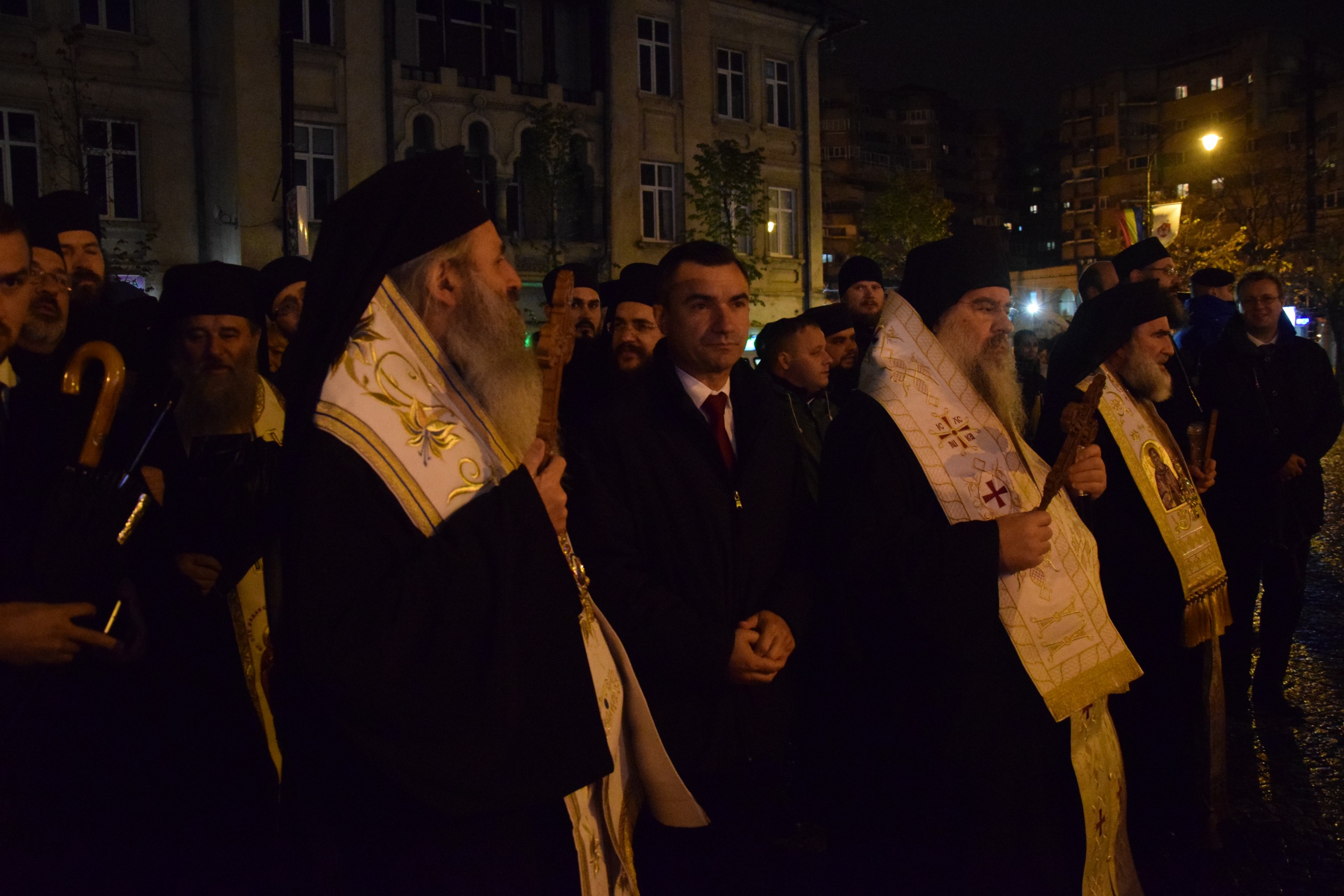 Prin frig și ploaie: pelerini din toată țara au străbătut „Calea Sfinților”