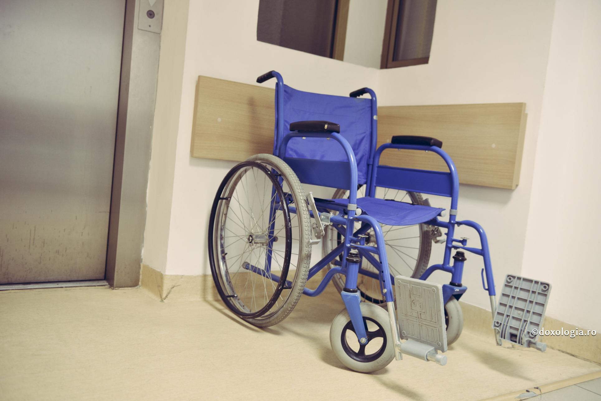 Minunile Sfintei Parascheva ‒ O mamă paralizată este redată sănătoasă copiilor ei