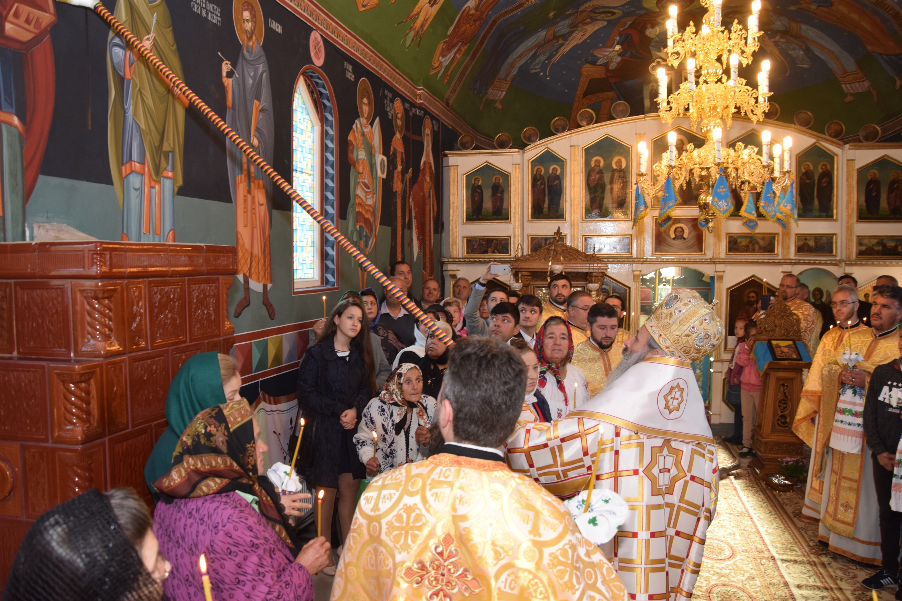 Sfințire de biserică la Balta Arsă (Galerie foto)