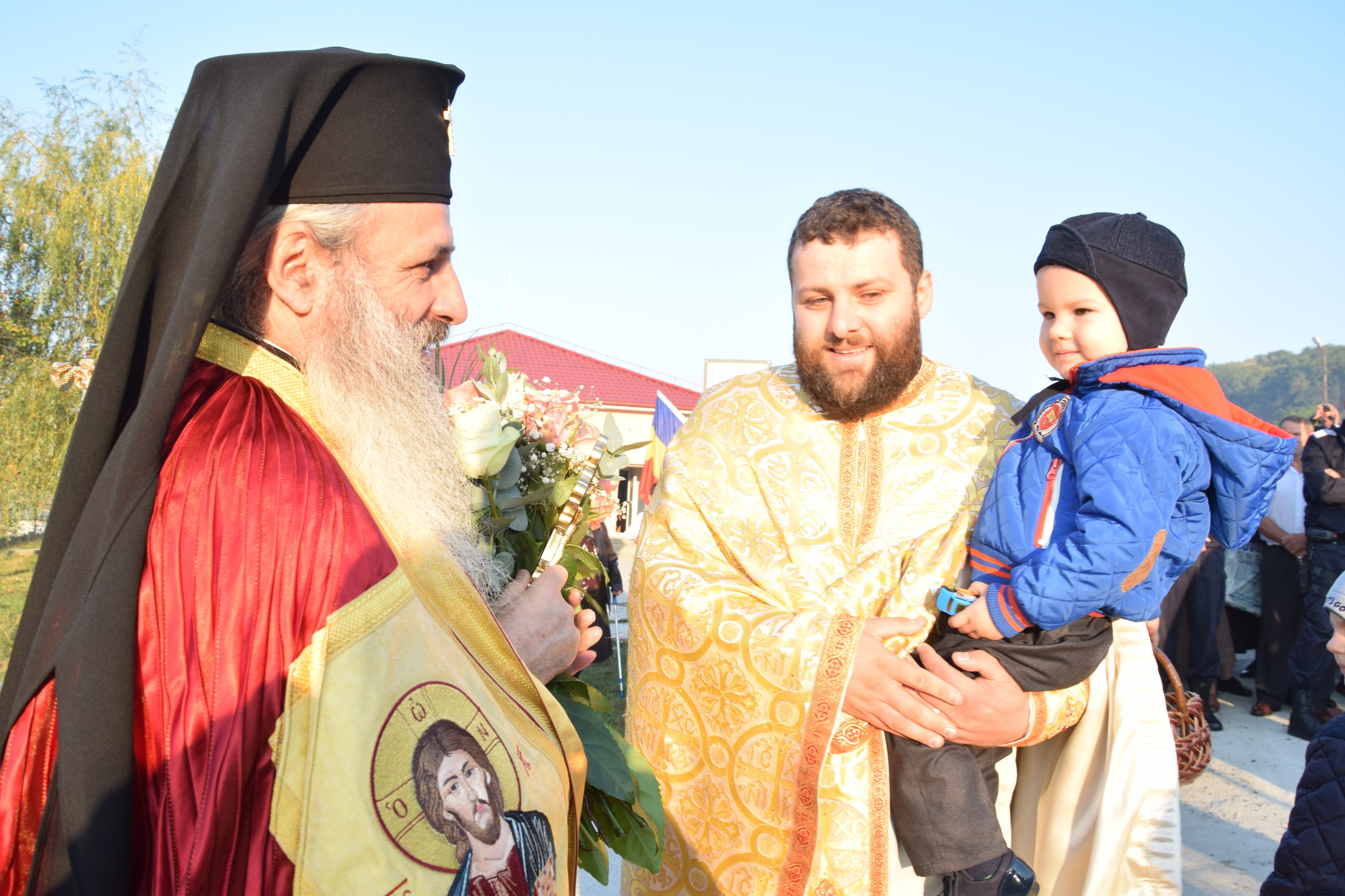 Sfințire de biserică la Balta Arsă (Galerie foto)