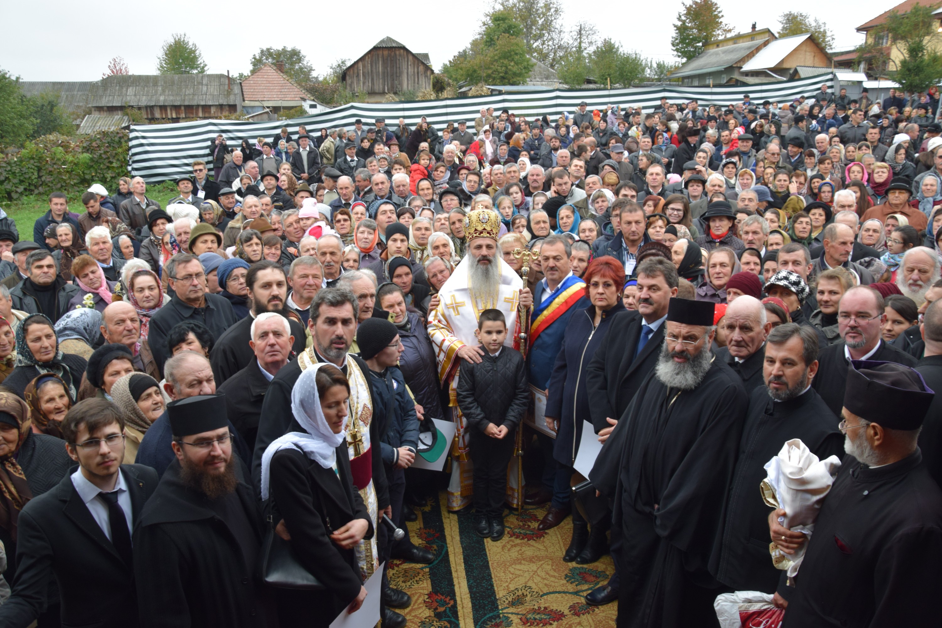 O nouă biserică închinată Sfintei Cuvioase Parascheva, sfințită de IPS Părinte Mitropolit Teofan O nouă biserică închinată Sfintei Cuvioase Parascheva, sfințită de IPS Părinte Mitropolit Teofan