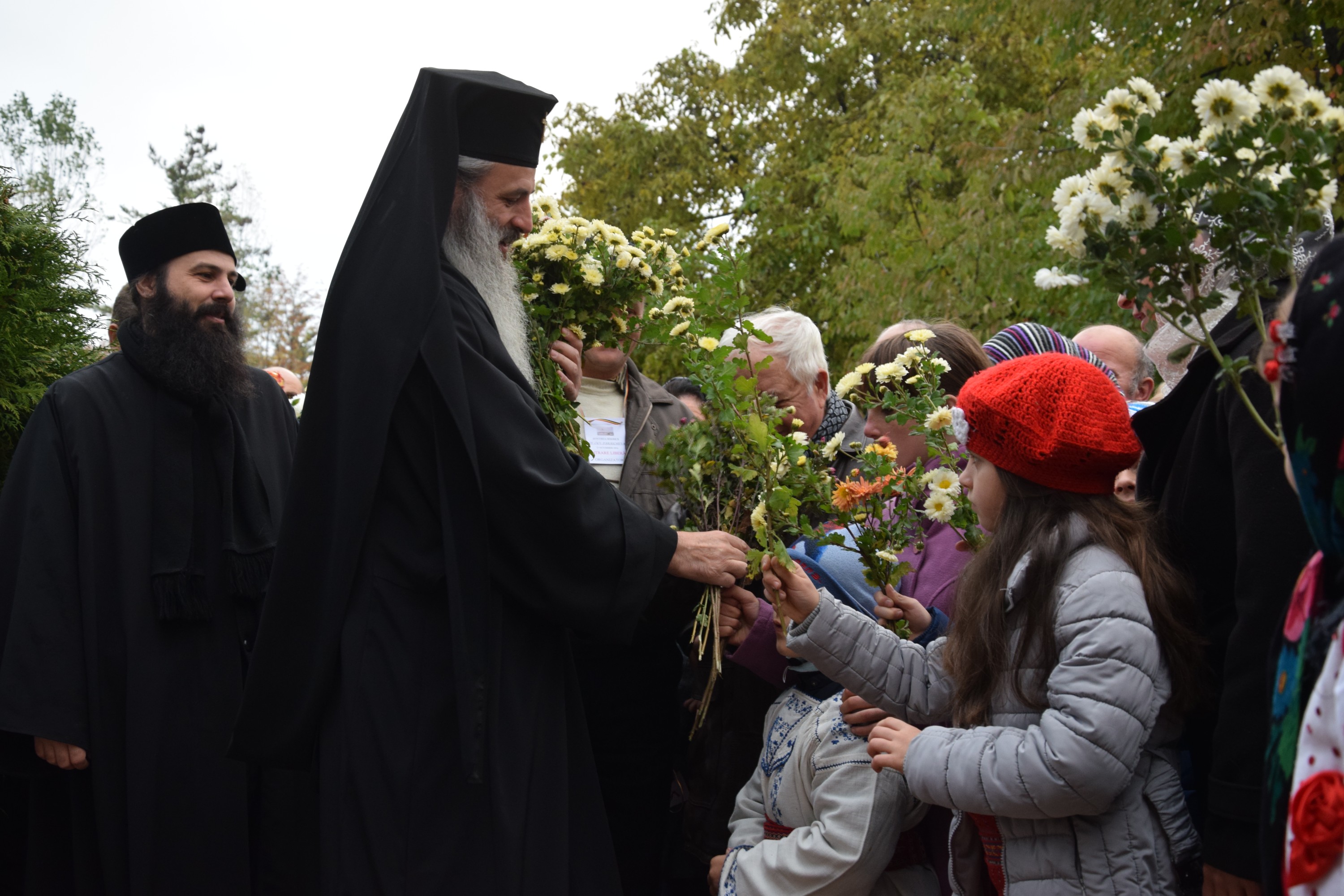 O nouă biserică închinată Sfintei Cuvioase Parascheva, sfințită de IPS Părinte Mitropolit Teofan O nouă biserică închinată Sfintei Cuvioase Parascheva, sfințită de IPS Părinte Mitropolit Teofan