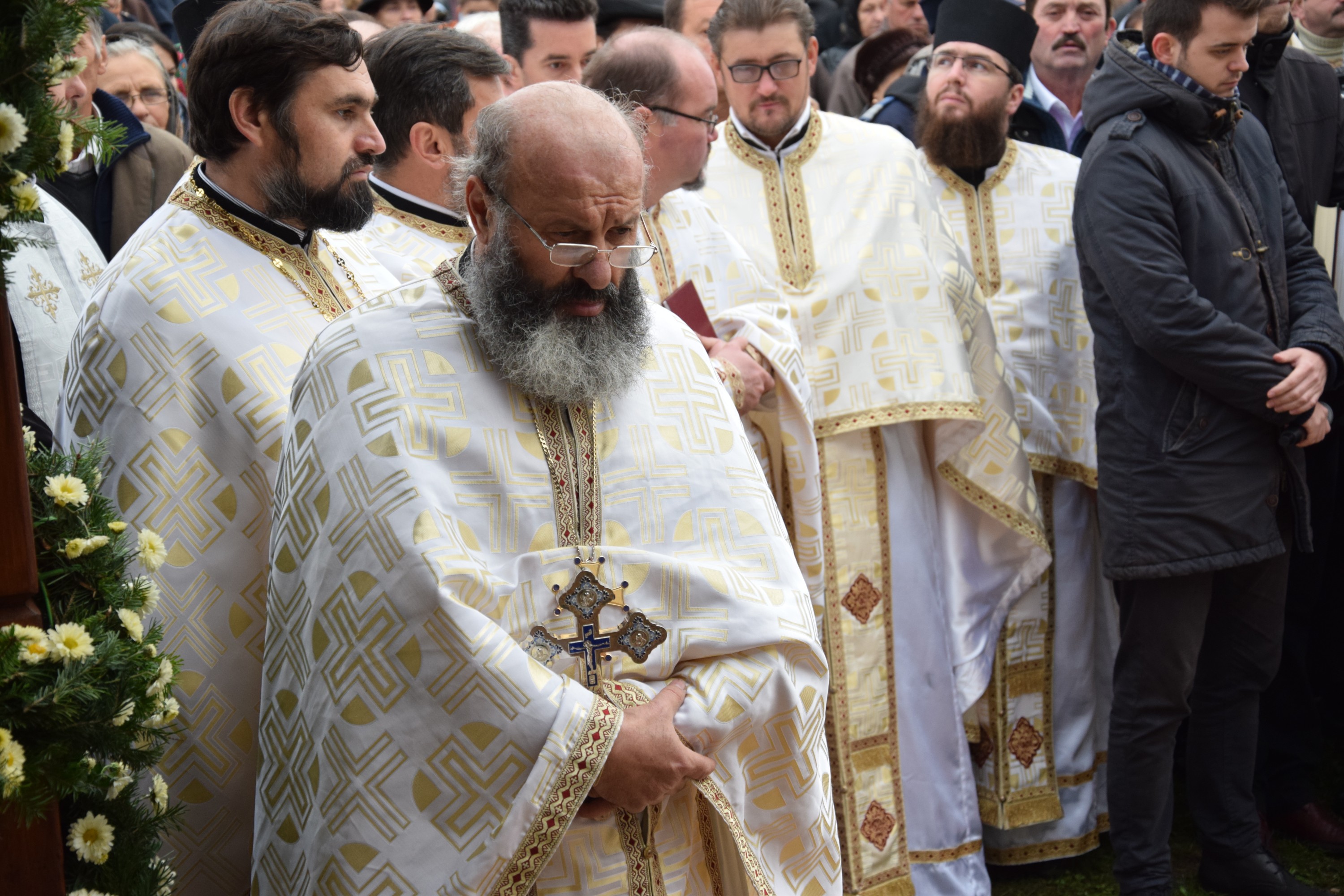 O nouă biserică închinată Sfintei Cuvioase Parascheva, sfințită de IPS Părinte Mitropolit Teofan O nouă biserică închinată Sfintei Cuvioase Parascheva, sfințită de IPS Părinte Mitropolit Teofan