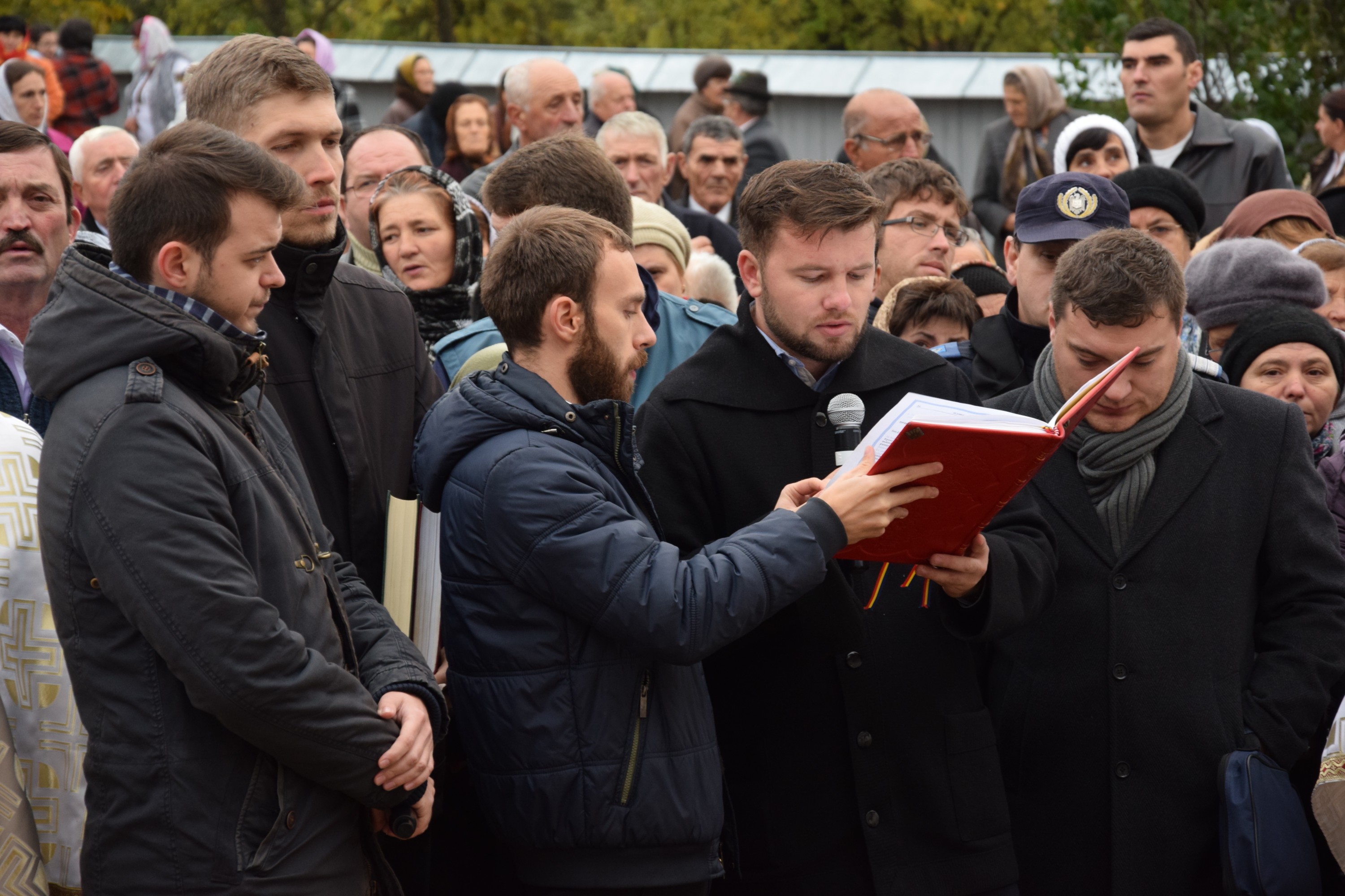 O nouă biserică închinată Sfintei Cuvioase Parascheva, sfințită de IPS Părinte Mitropolit Teofan O nouă biserică închinată Sfintei Cuvioase Parascheva, sfințită de IPS Părinte Mitropolit Teofan