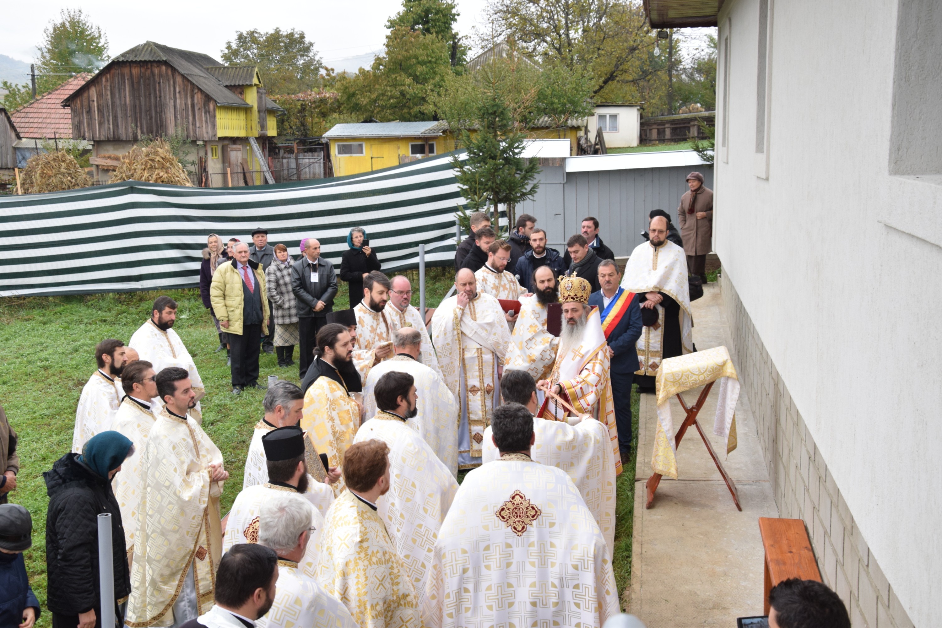 O nouă biserică închinată Sfintei Cuvioase Parascheva, sfințită de IPS Părinte Mitropolit Teofan O nouă biserică închinată Sfintei Cuvioase Parascheva, sfințită de IPS Părinte Mitropolit Teofan