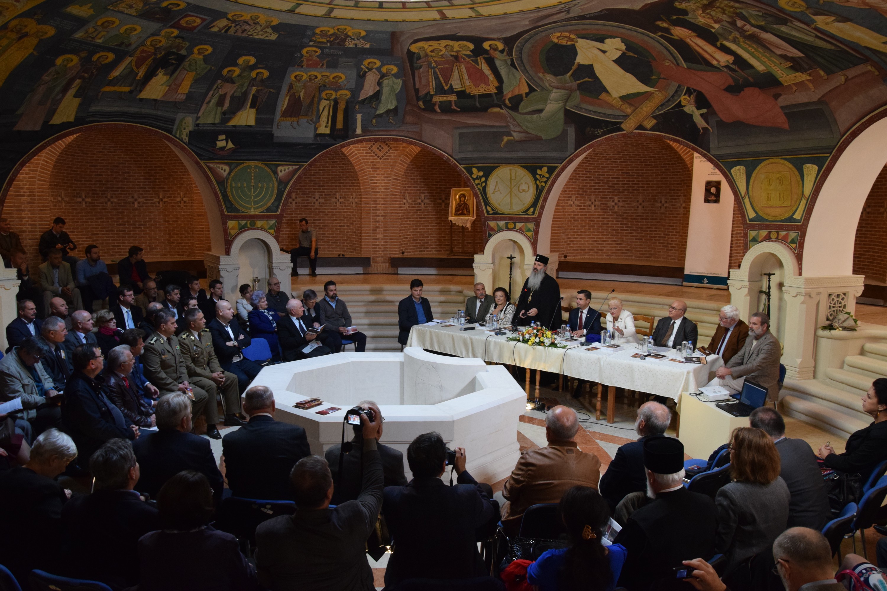 A debutat Simpozionul Internaţional „Monumentul – Tradiţie şi Viitor” A debutat Simpozionul Internaţional „Monumentul – Tradiţie şi Viitor”