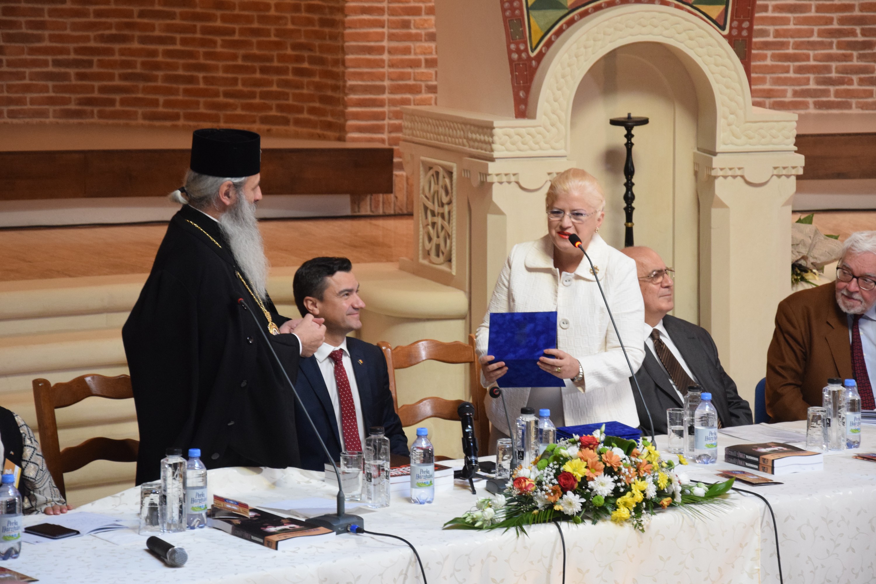 A debutat Simpozionul Internaţional „Monumentul – Tradiţie şi Viitor” A debutat Simpozionul Internaţional „Monumentul – Tradiţie şi Viitor”