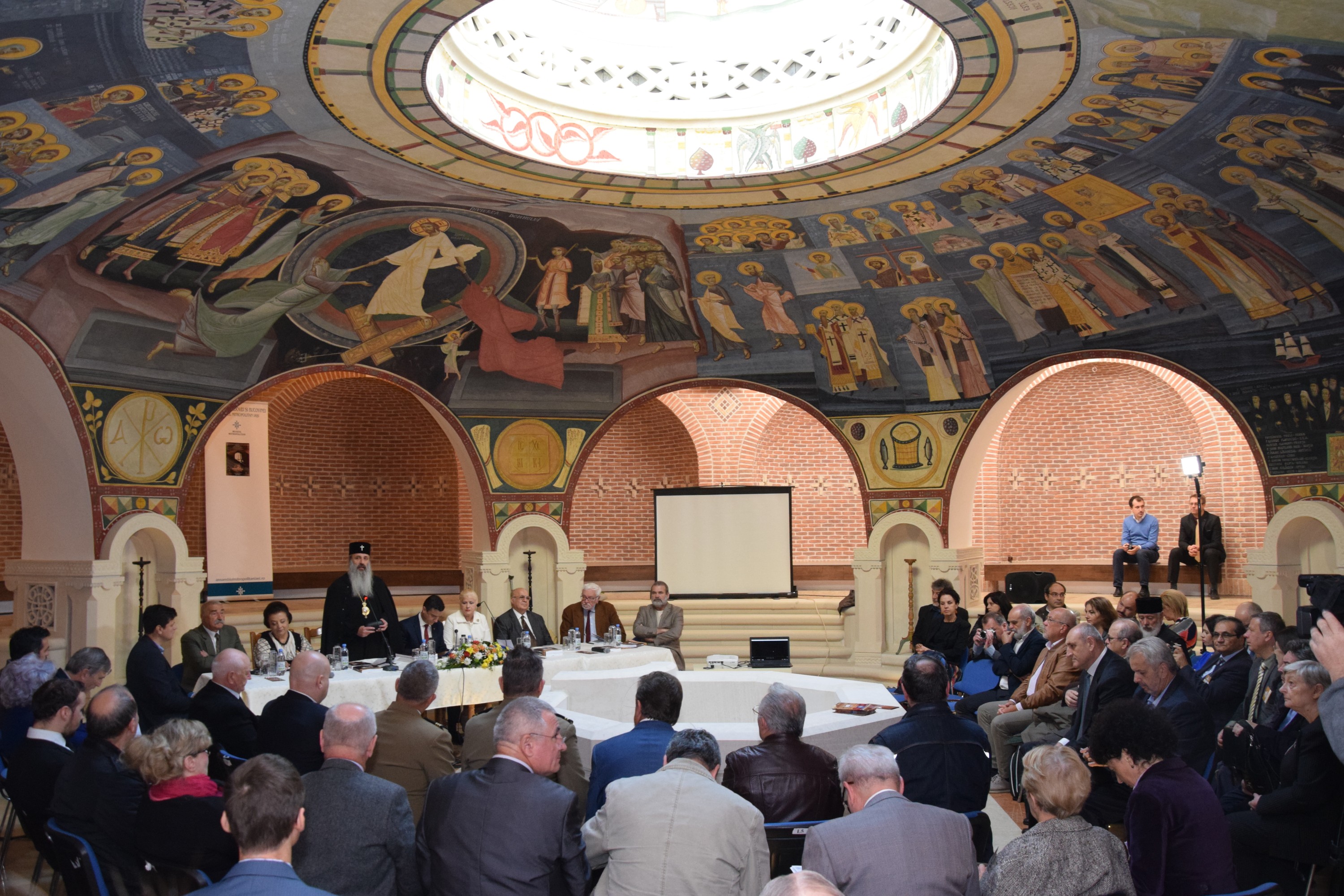 A debutat Simpozionul Internaţional „Monumentul – Tradiţie şi Viitor” A debutat Simpozionul Internaţional „Monumentul – Tradiţie şi Viitor”