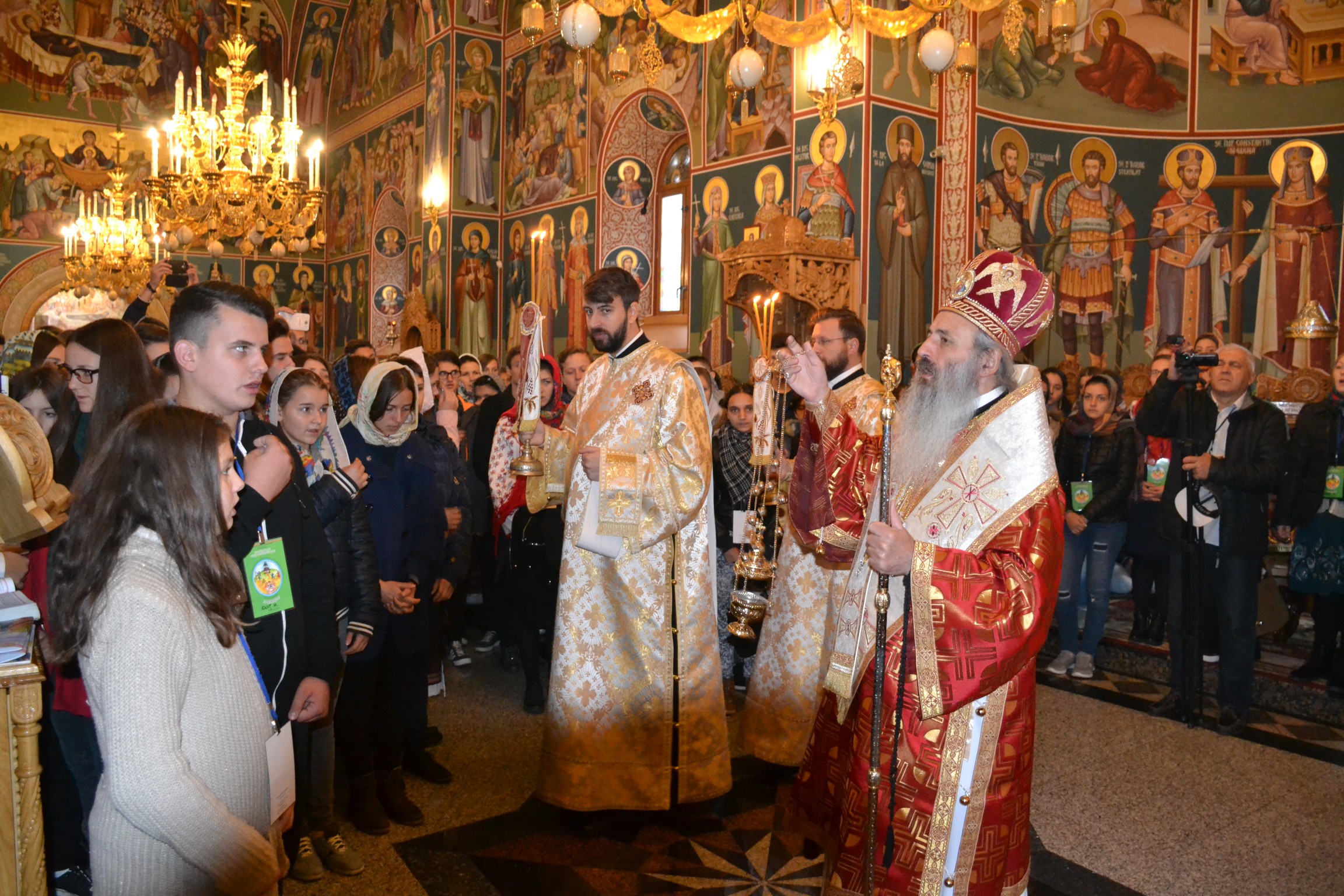 2 mitropoliți, prezenți la evenimentul „Tânărul Botoșănean” 2 mitropoliți, prezenți la evenimentul „Tânărul Botoșănean”