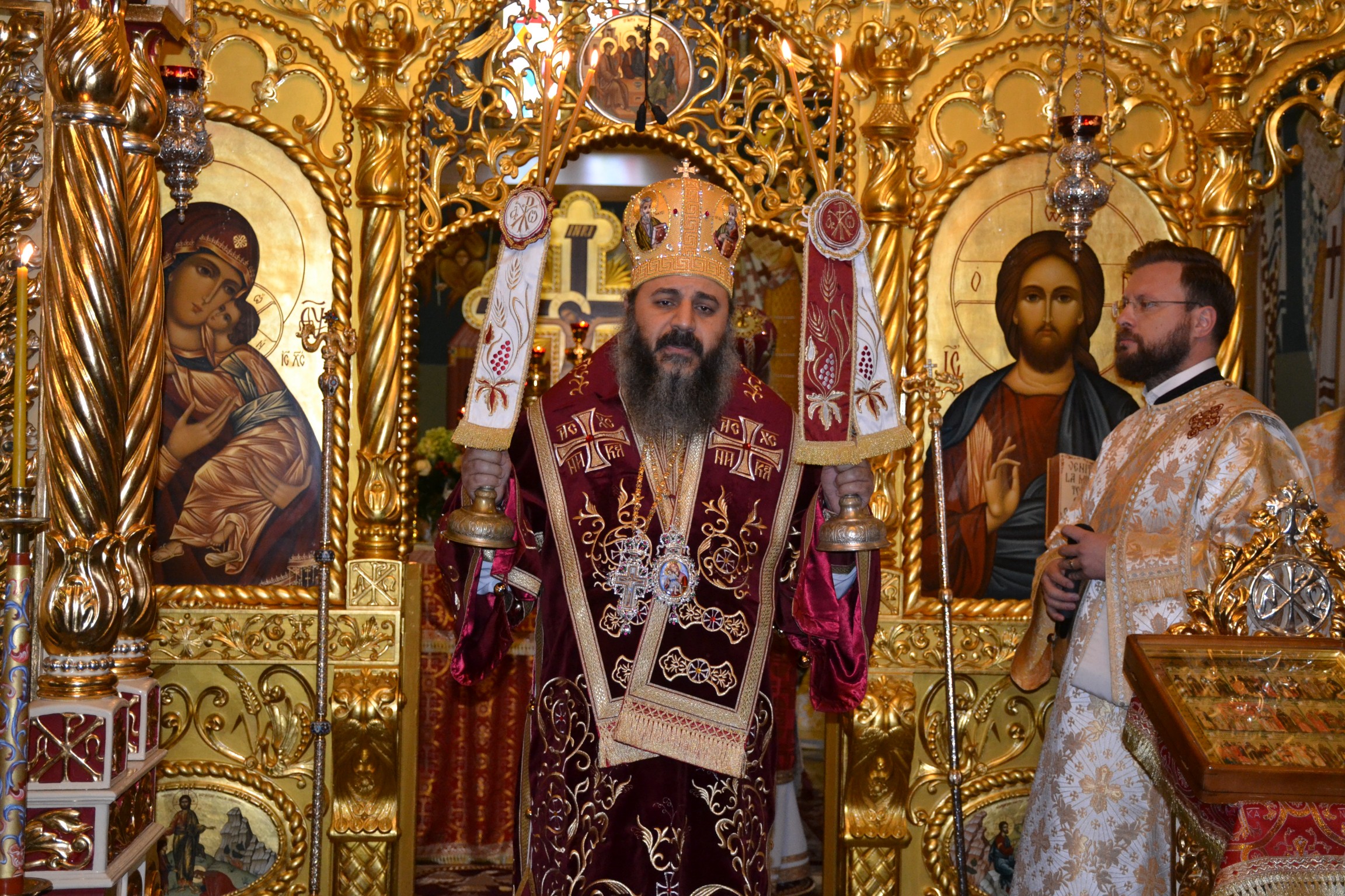 2 mitropoliți, prezenți la evenimentul „Tânărul Botoșănean” 2 mitropoliți, prezenți la evenimentul „Tânărul Botoșănean”