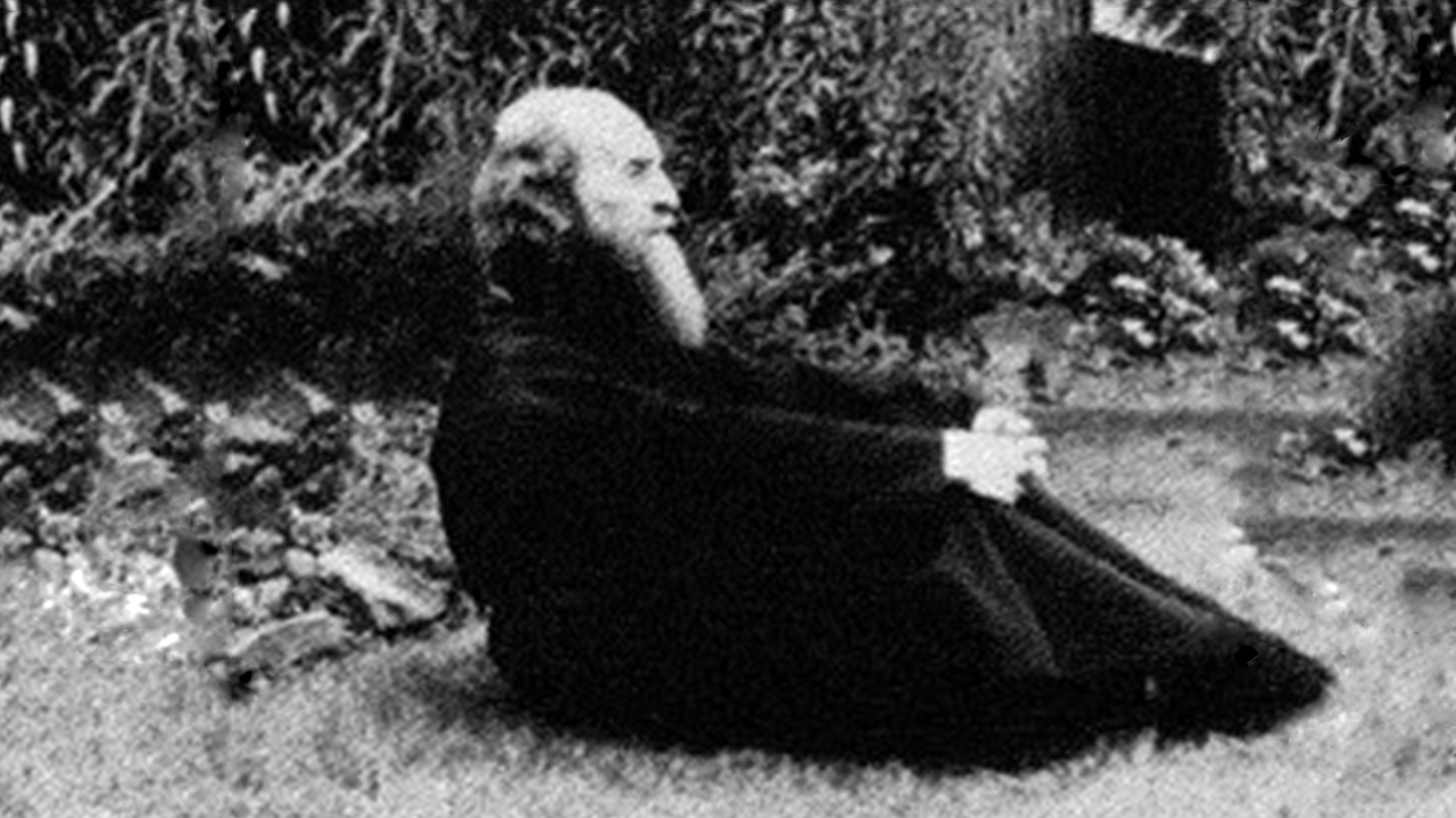 (Video) Părintele Sofronie Saharov – Despre lupta împotriva gândurilor pătimașe