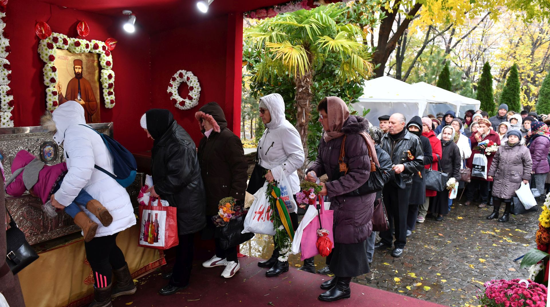 Sfântul Ierarh Nectarie de la Eghina, cinstit la Mănăstirea „Radu Vodă” din Capitală