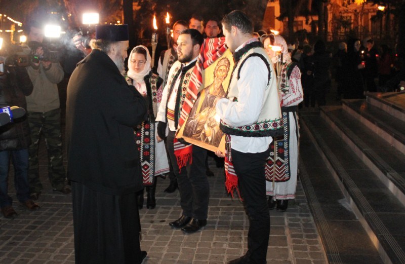 Procesiunea „Lumina Sfântului Apostol Andrei”, la Galați Procesiunea „Lumina Sfântului Apostol Andrei”, la Galați