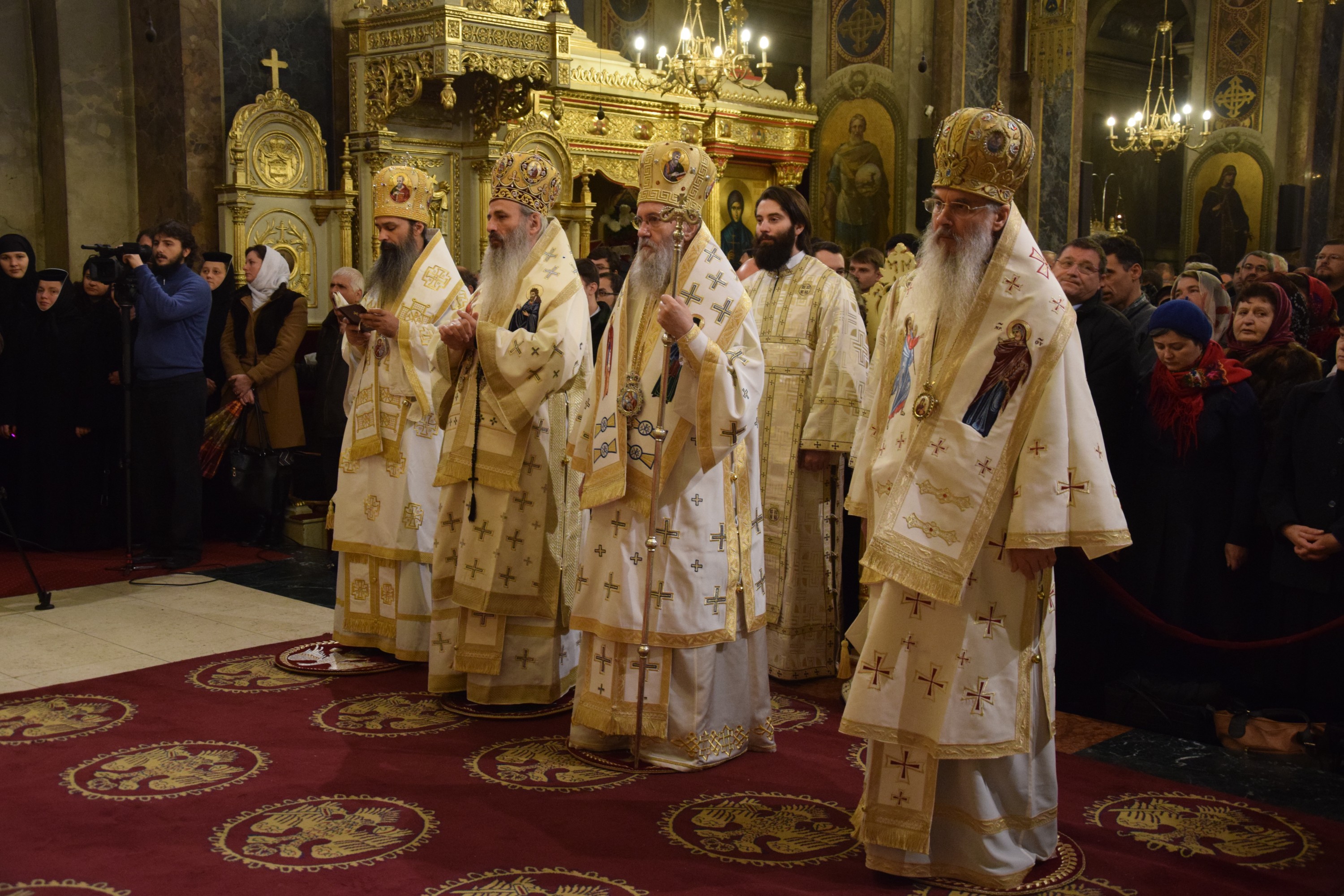 Părintele Rafail Noica, la Iași: „Cine judecă pe aproapele face un pas de lucrare antihristică”