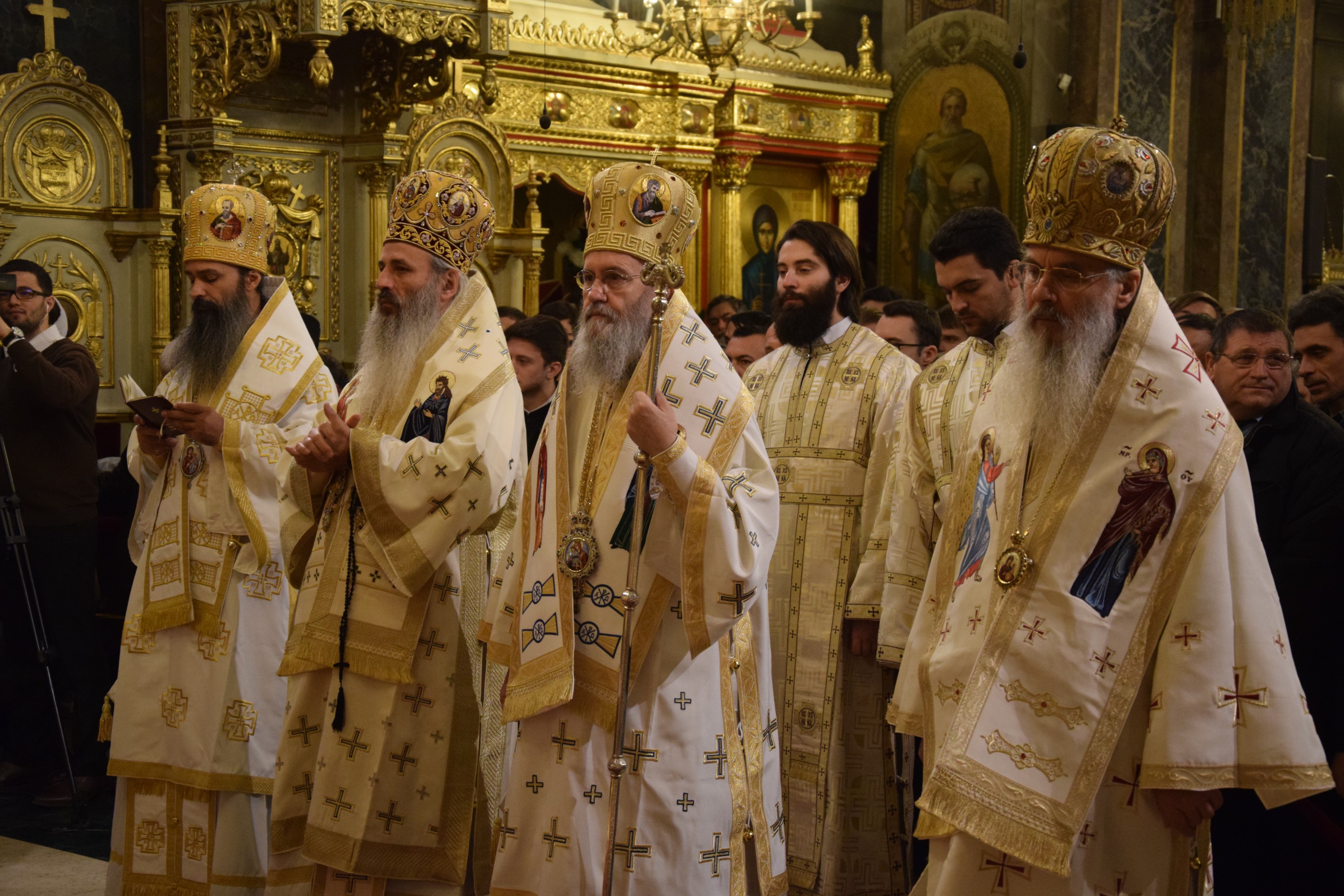 Părintele Rafail Noica, la Iași: „Cine judecă pe aproapele face un pas de lucrare antihristică”