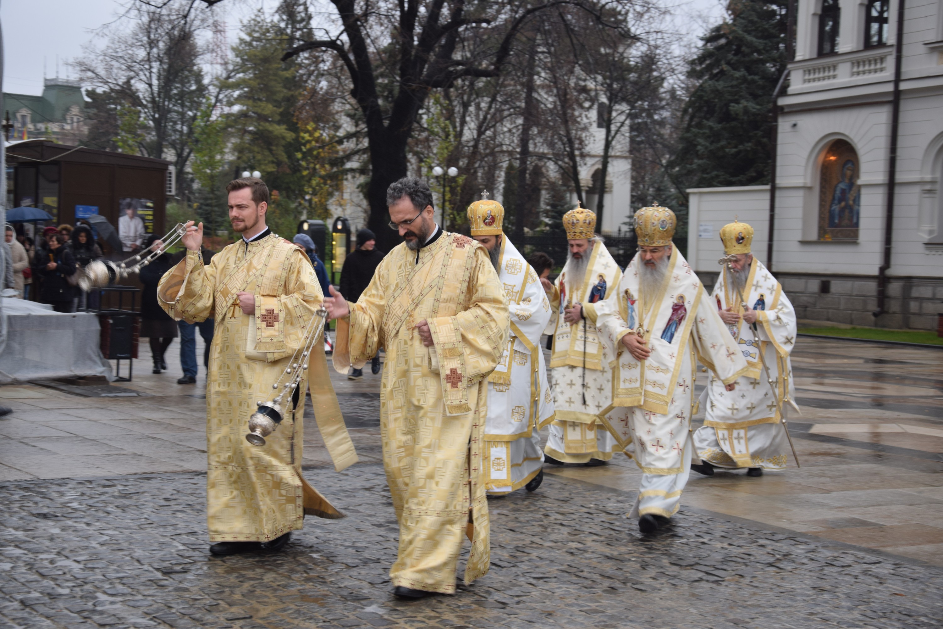 Părintele Rafail Noica, la Iași: „Cine judecă pe aproapele face un pas de lucrare antihristică”