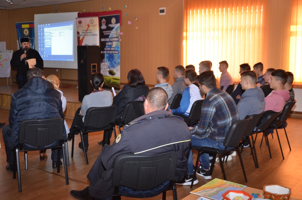 Campanie de prevenire a delincvenţei juvenile şi a abandonului şcolar, la Oneşti Campanie de prevenire a delincvenţei juvenile şi a abandonului şcolar, la Oneşti