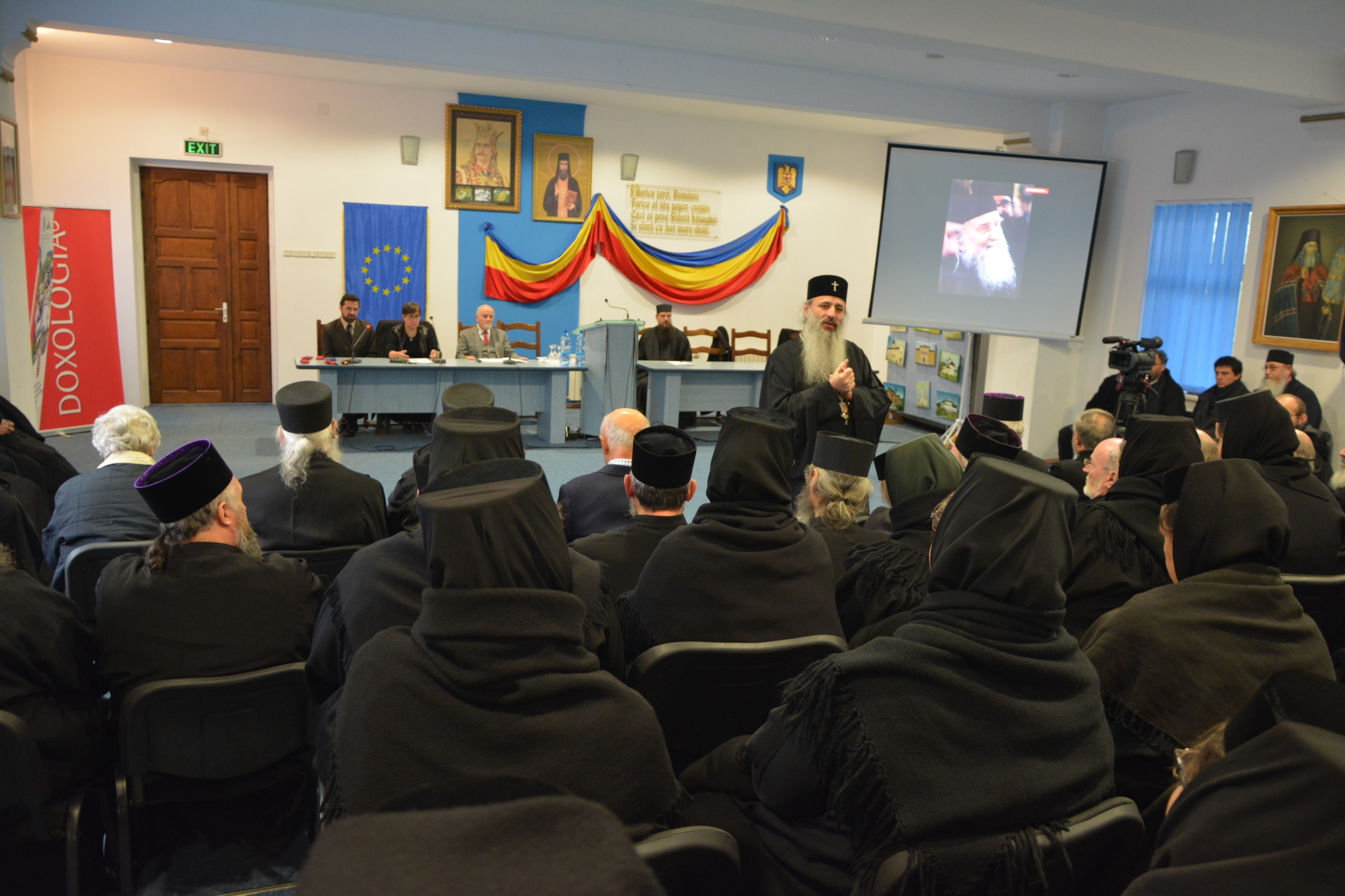 Sfântul Paisie Velicicovschi, sărbătorit prin Liturghie arhierească la Mănăstirea Neamț Sfântul Paisie Velicicovschi, sărbătorit prin Liturghie arhierească la Mănăstirea Neamț