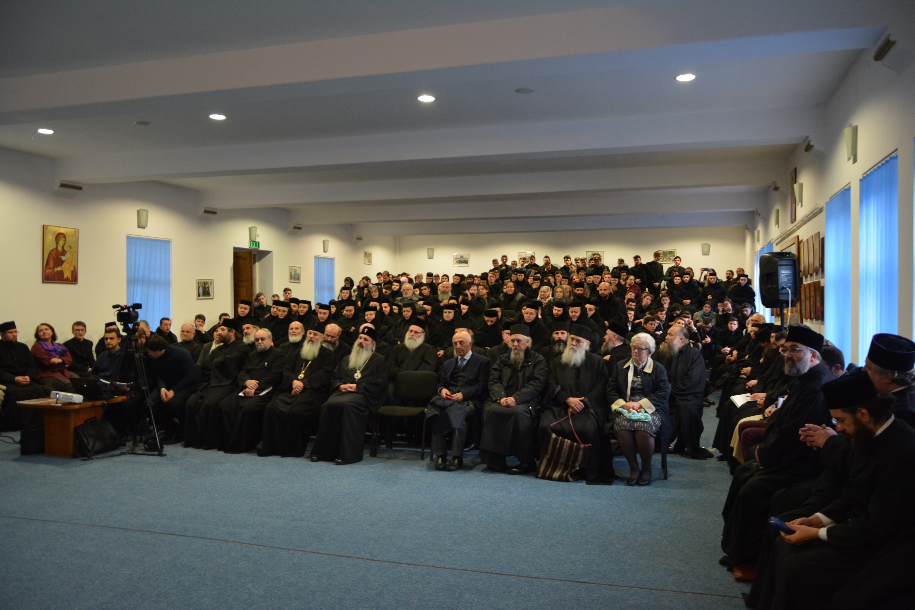 Sfântul Paisie Velicicovschi, sărbătorit prin Liturghie arhierească la Mănăstirea Neamț Sfântul Paisie Velicicovschi, sărbătorit prin Liturghie arhierească la Mănăstirea Neamț
