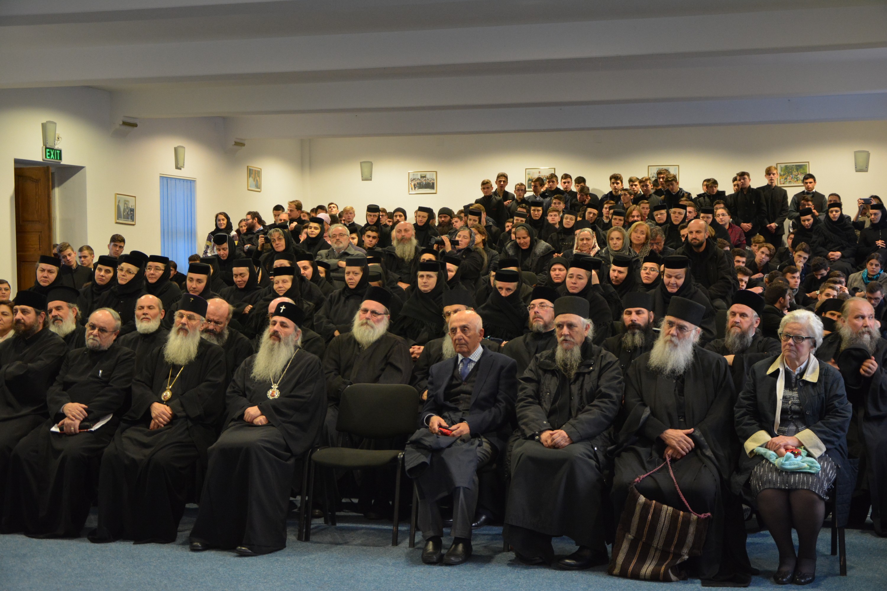Sfântul Paisie Velicicovschi, sărbătorit prin Liturghie arhierească la Mănăstirea Neamț Sfântul Paisie Velicicovschi, sărbătorit prin Liturghie arhierească la Mănăstirea Neamț