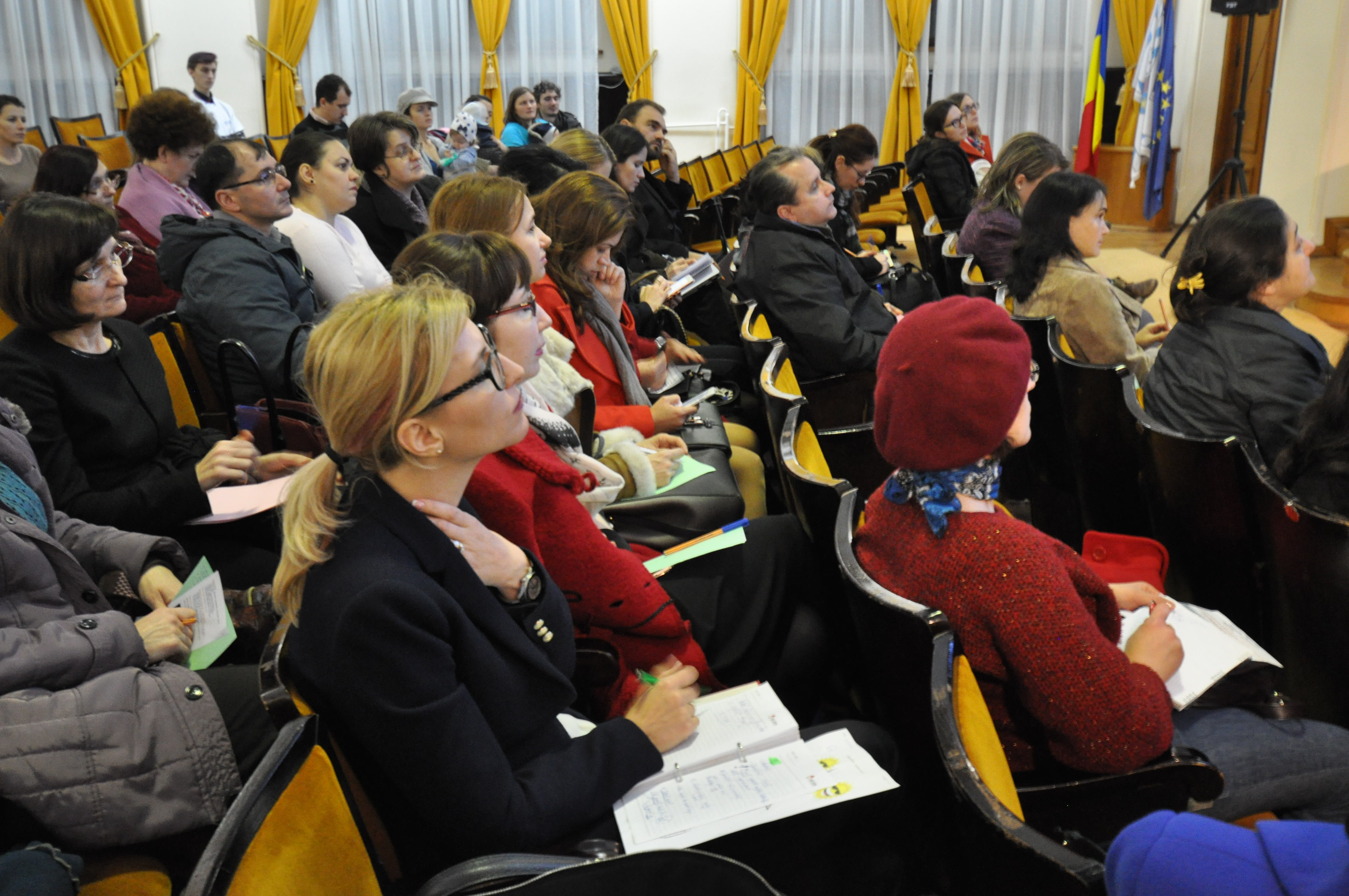 Programul „Şcoala familiei“ a debutat la Iaşi