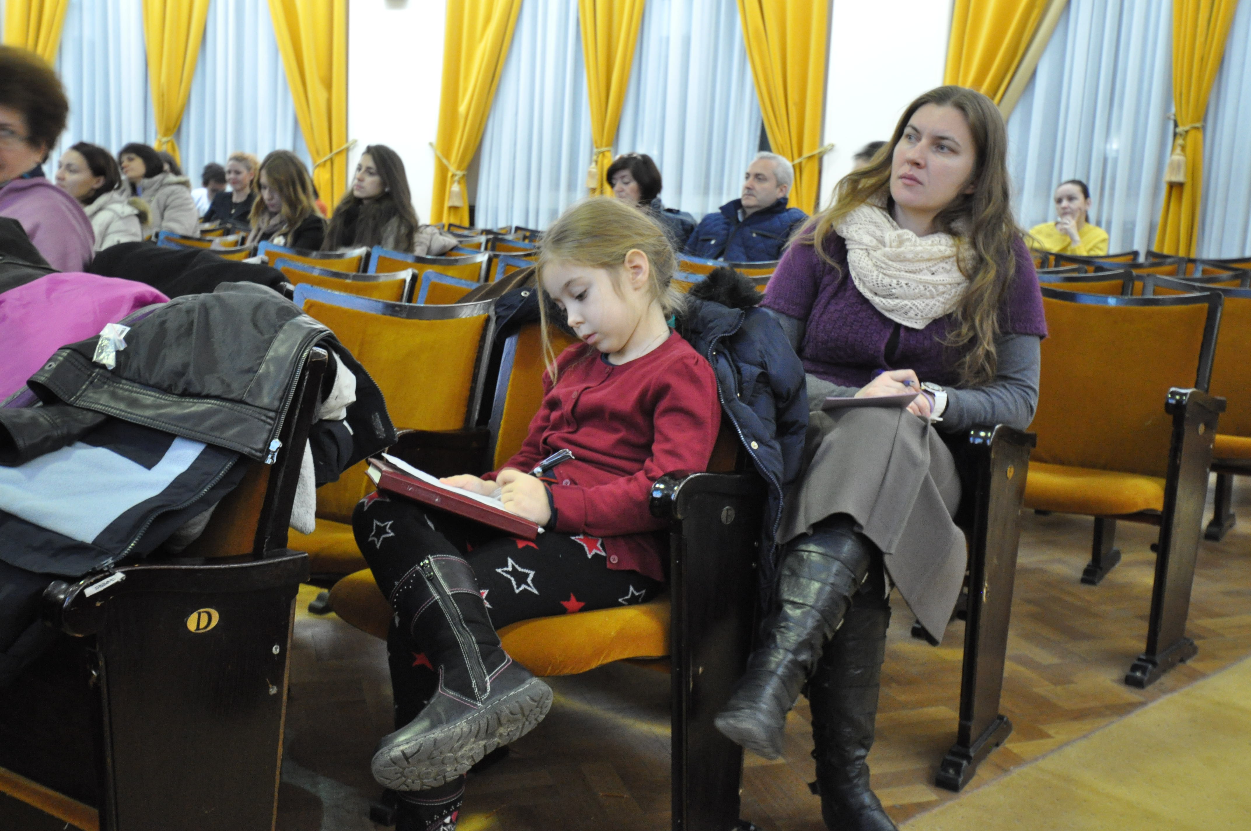 Programul „Şcoala familiei“ a debutat la Iaşi