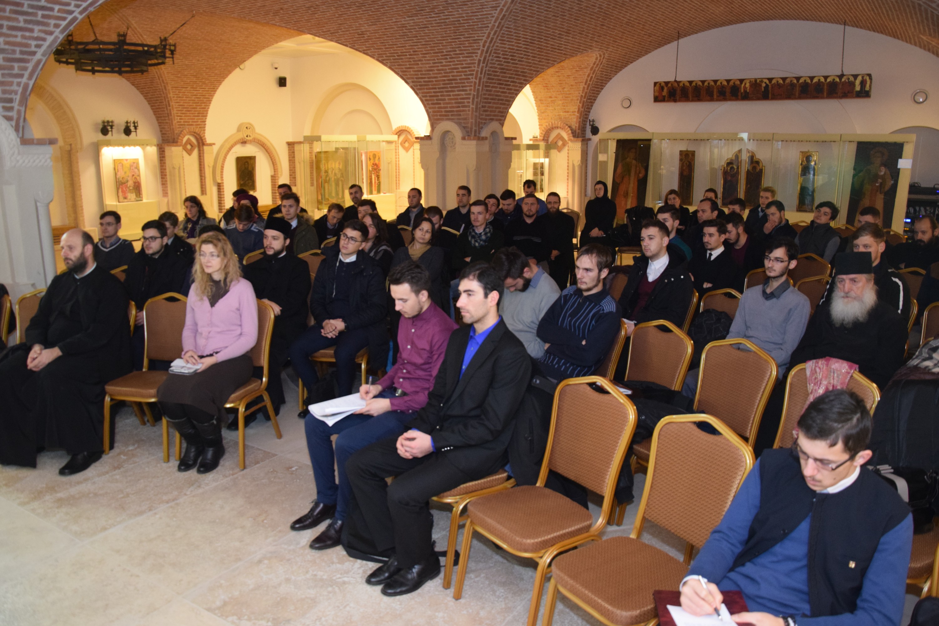 Întâlnire a studenţilor ieşeni cu profesori de teologie din Tesalonic