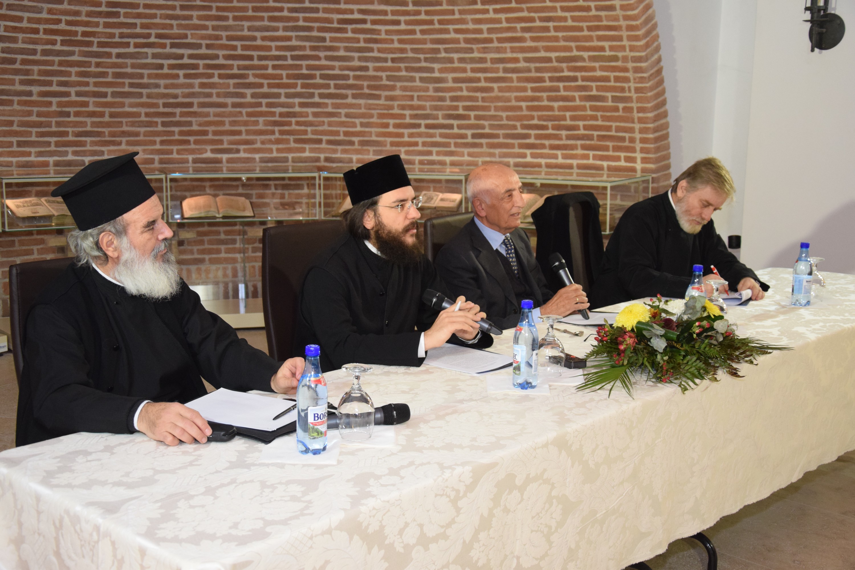 Întâlnire a studenţilor ieşeni cu profesori de teologie din Tesalonic