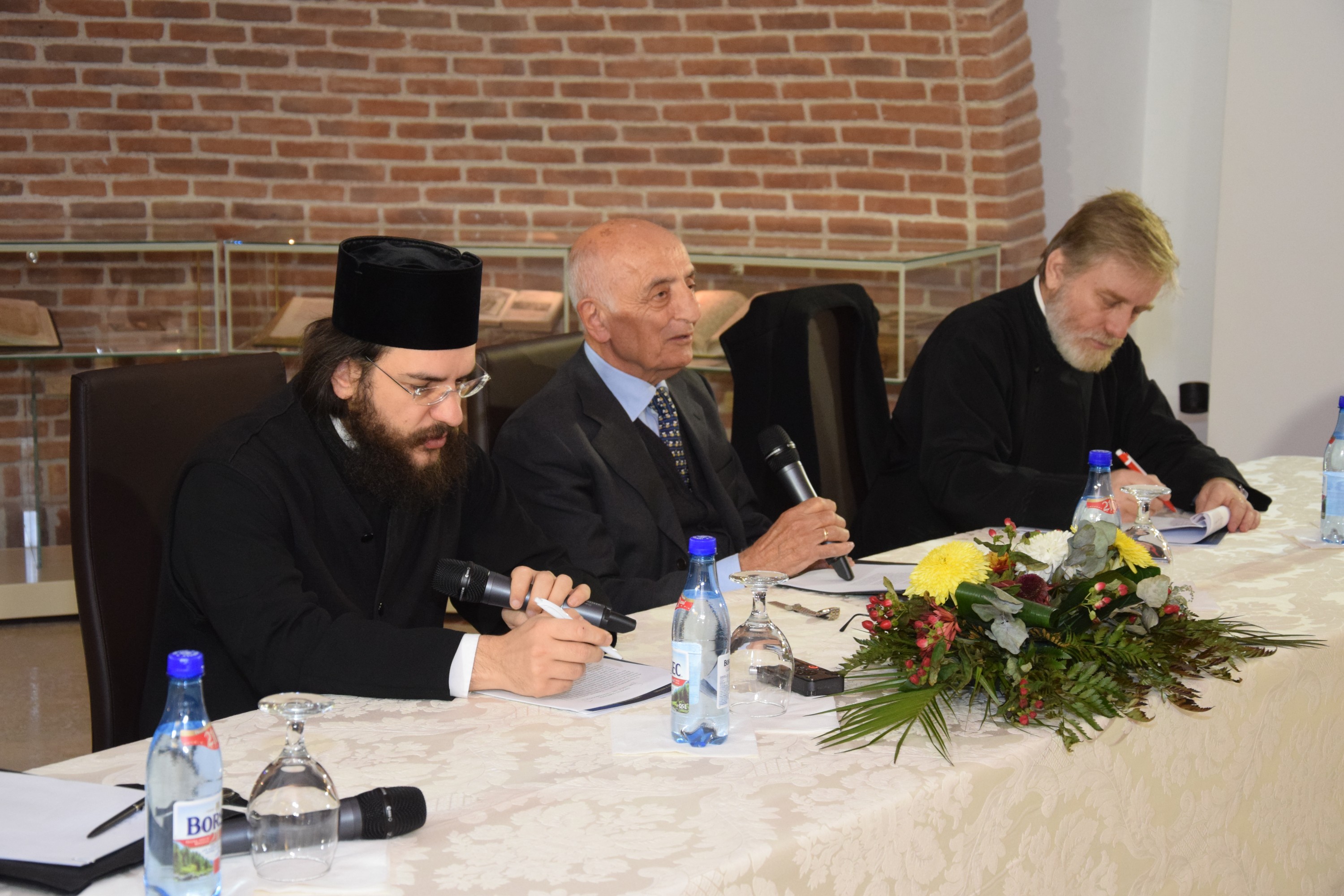 Întâlnire a studenţilor ieşeni cu profesori de teologie din Tesalonic