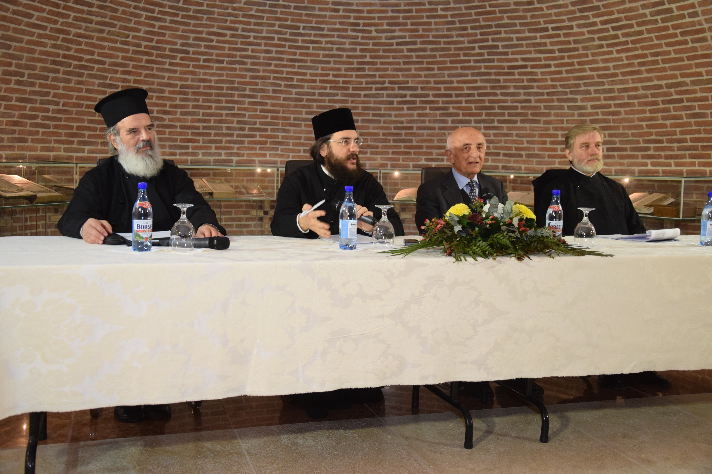 Întâlnire a studenţilor ieşeni cu profesori de teologie din Tesalonic