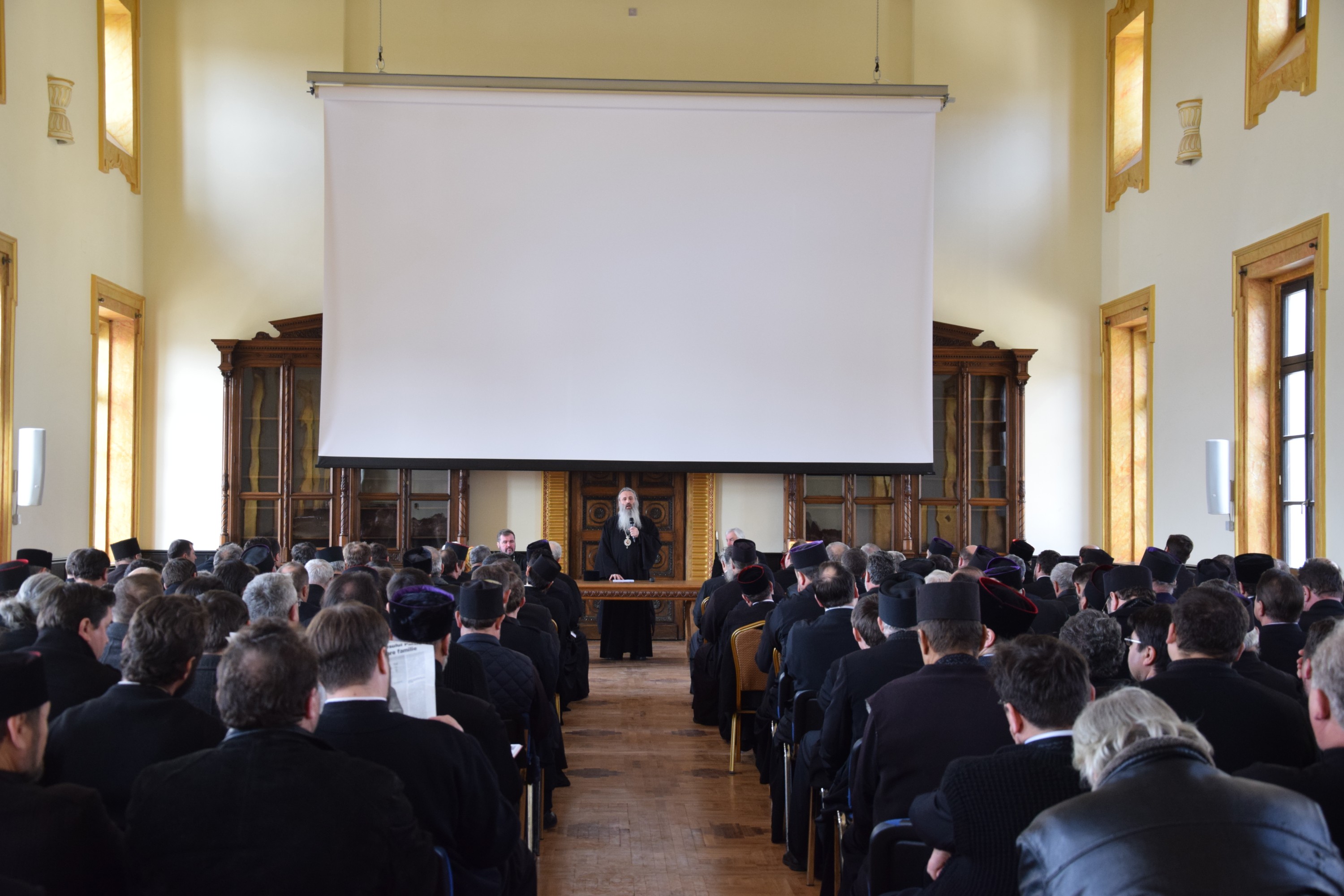 S-au reunit în conferinţă semestrială preoţii din protopopiatele Paşcani şi Hârlău S-au reunit în conferinţă semestrială preoţii din protopopiatele Paşcani şi Hârlău